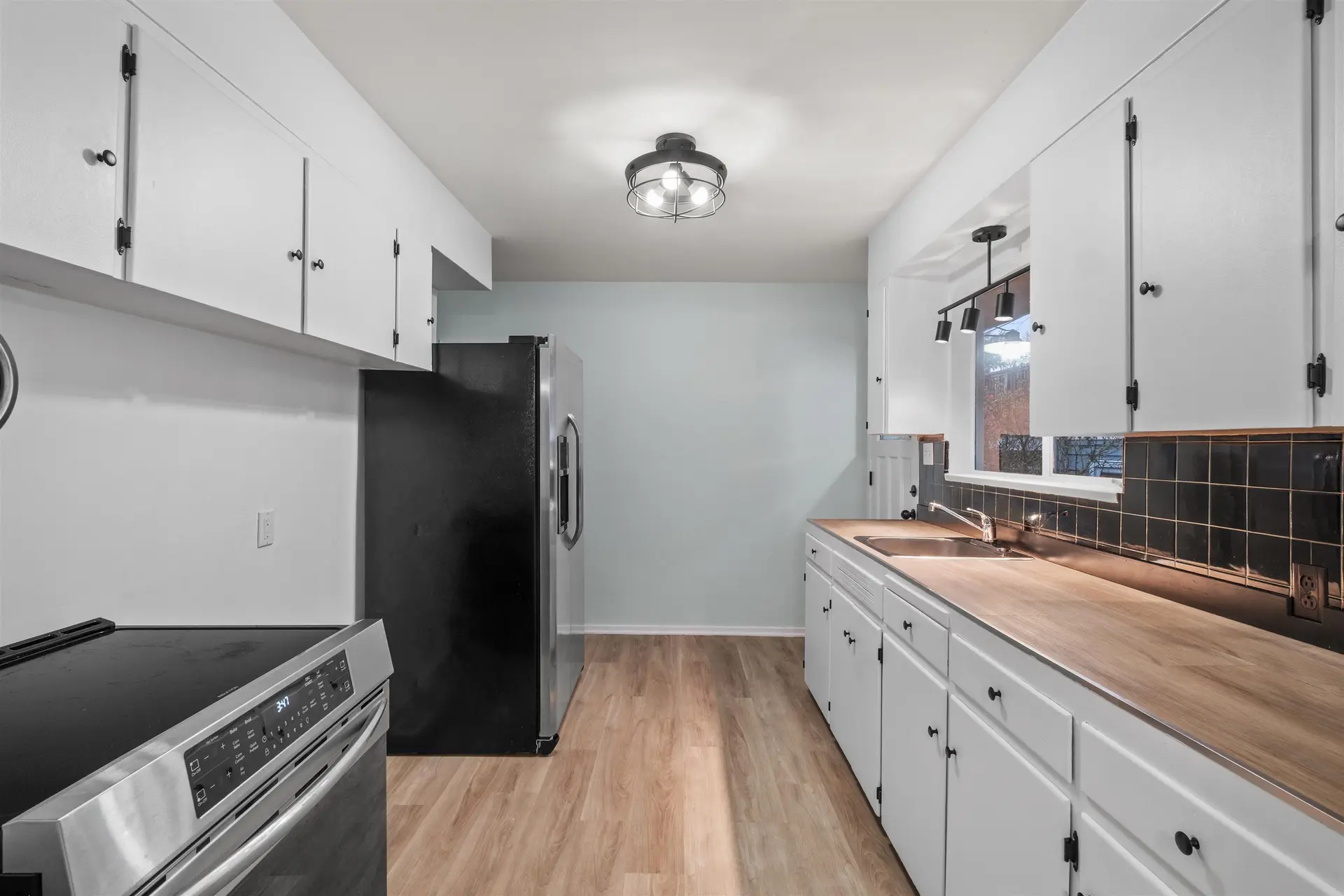 Property at 2525 WESTERN AVENUE, North Vancouver, BC