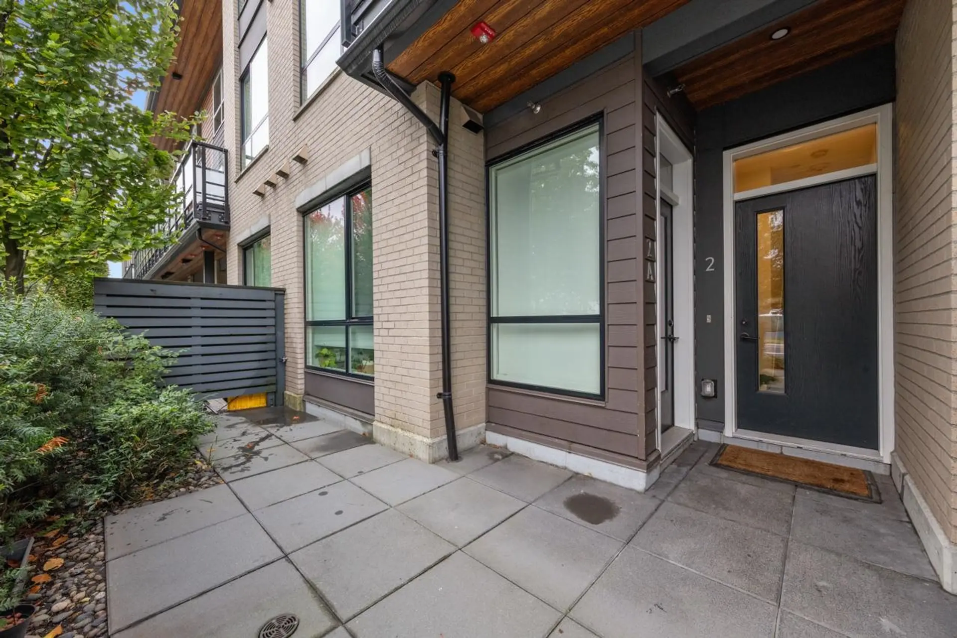 #2 533 E 3rd Street - Image 14
