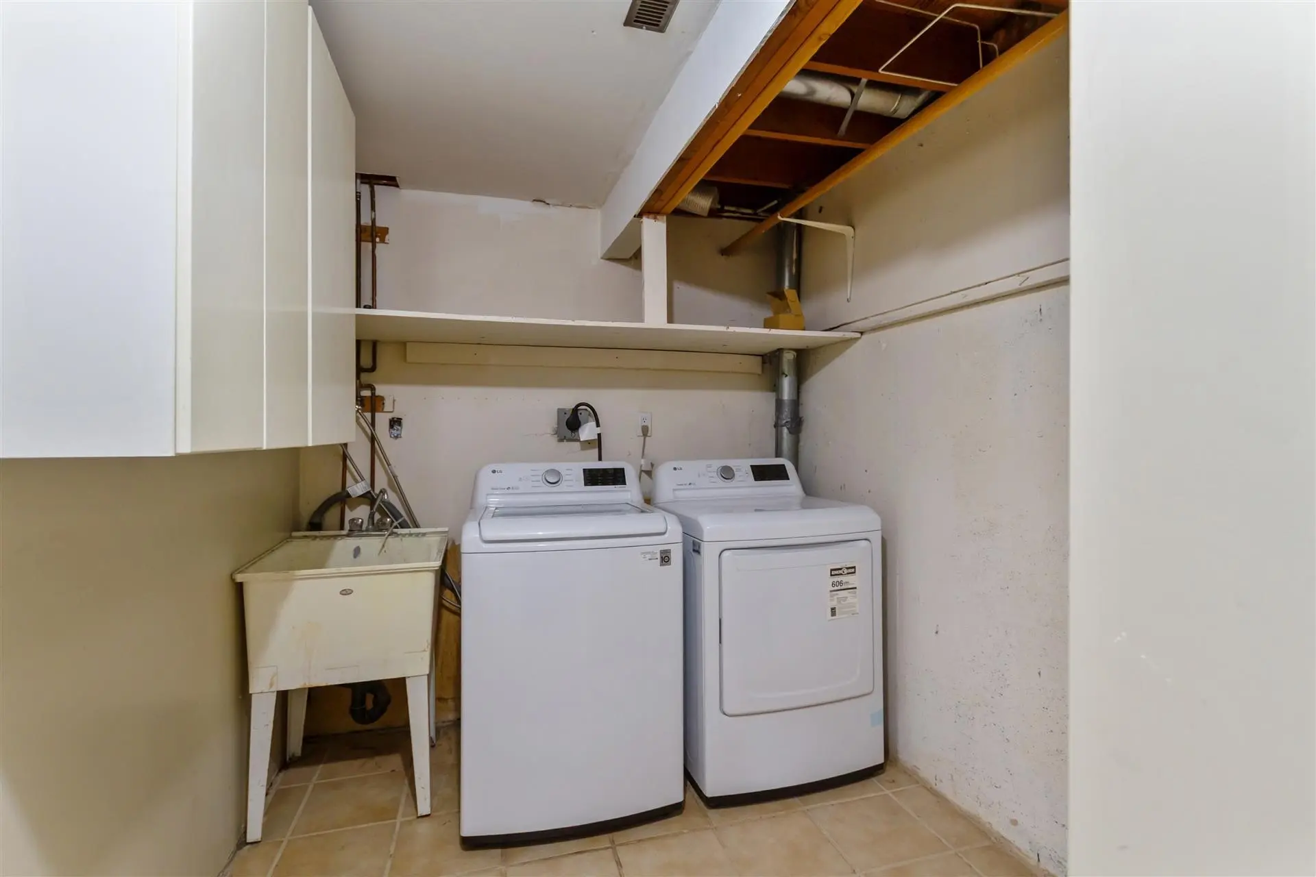 #80 2905 Norman Avenue - Image 19