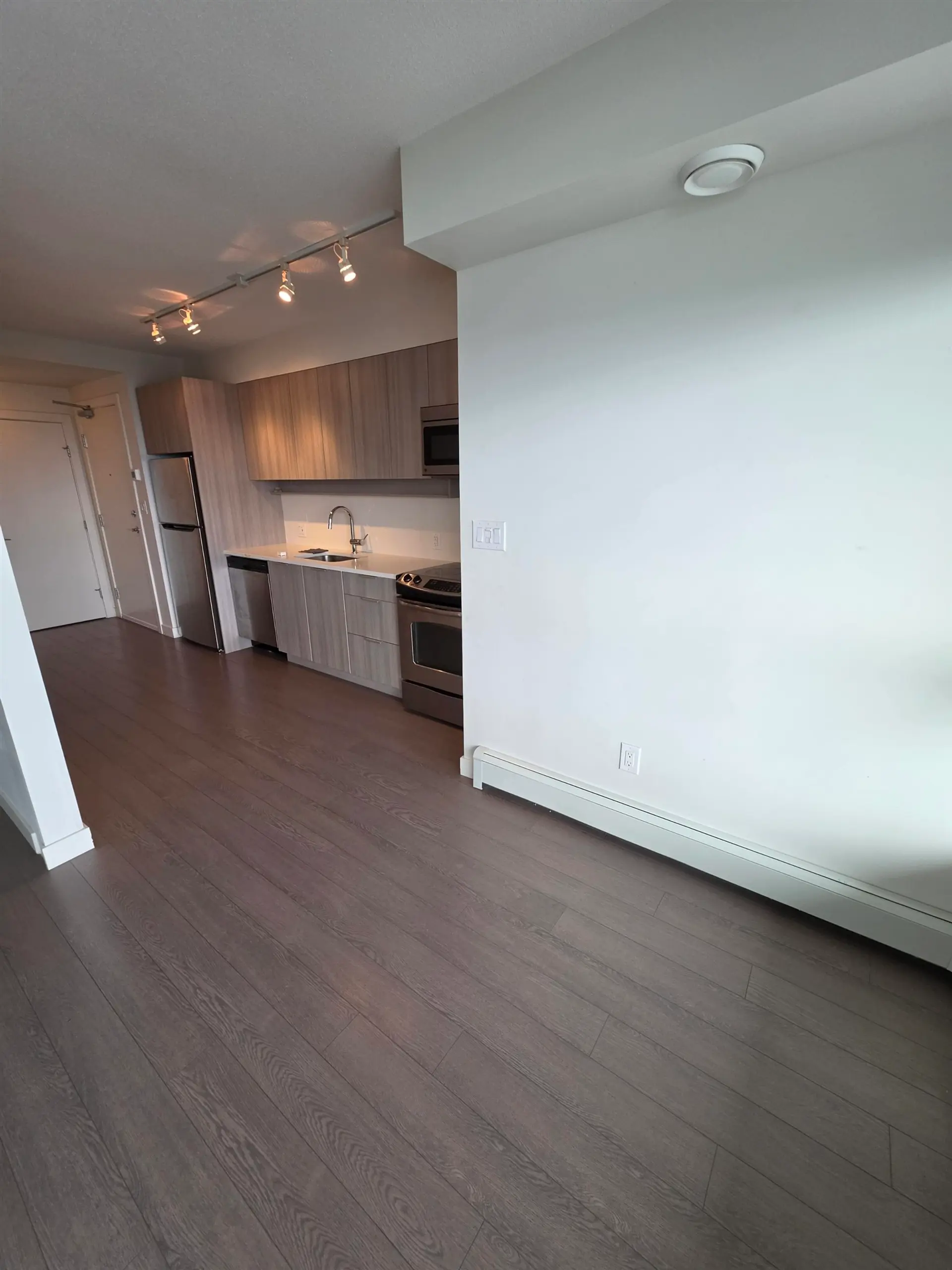 Property at #3008 13308 CENTRAL AVENUE, Surrey, BC