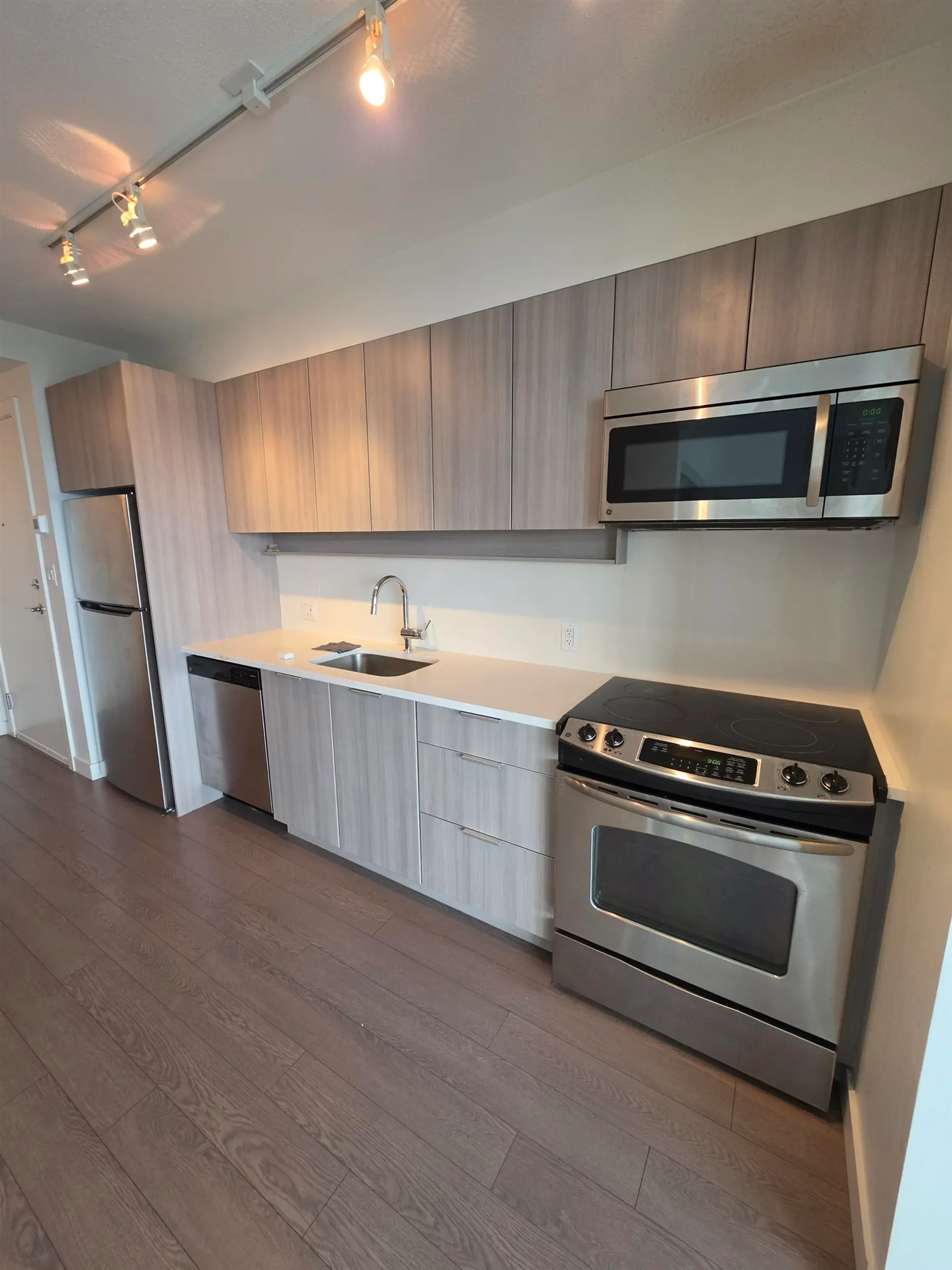 Property at #3008 13308 CENTRAL AVENUE, Surrey, BC