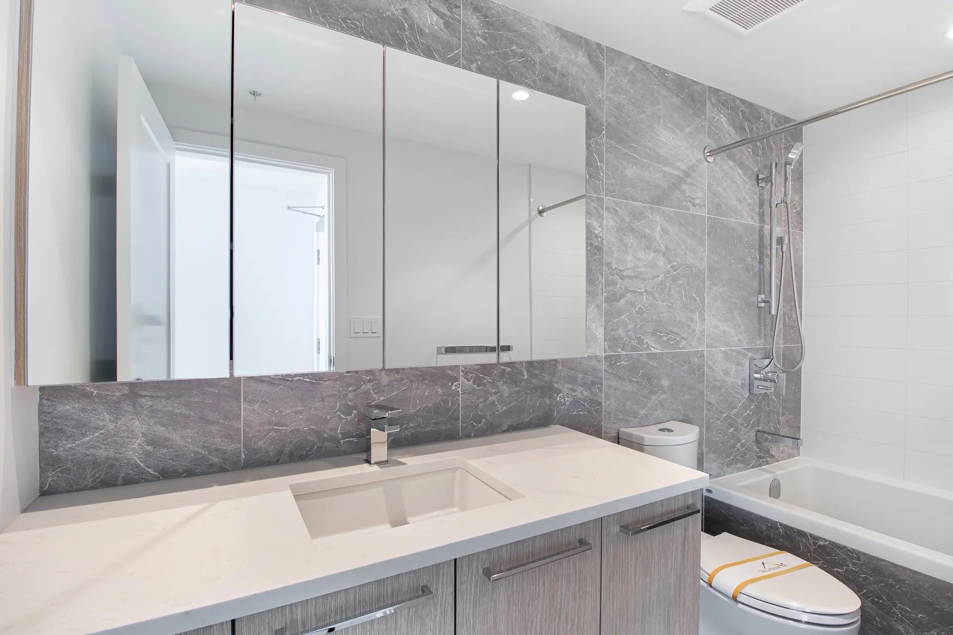 Property at #1502 3331 NO. 3 ROAD, Richmond, BC