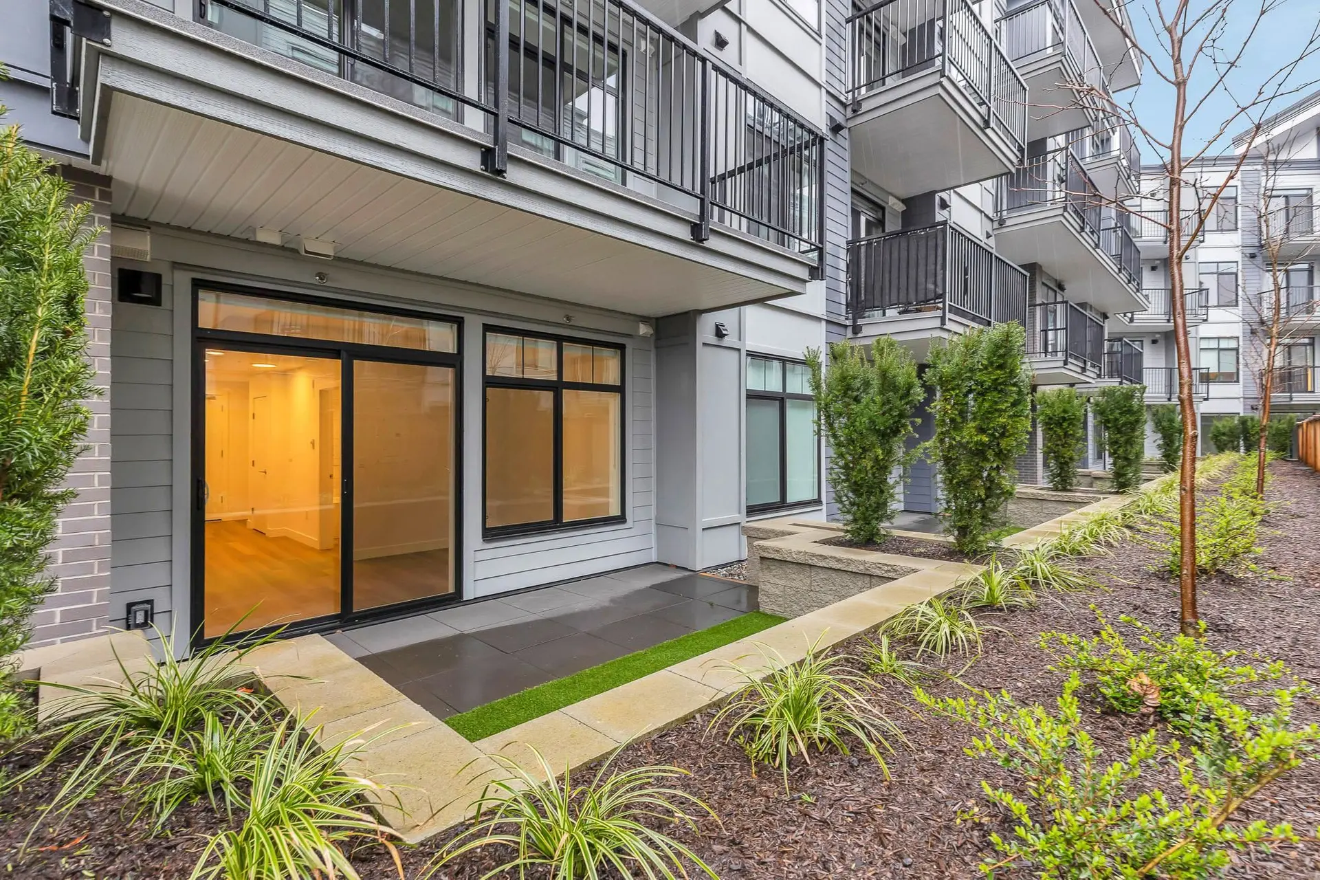 Property at #204 33820 SOUTH FRASER WAY, Abbotsford, BC