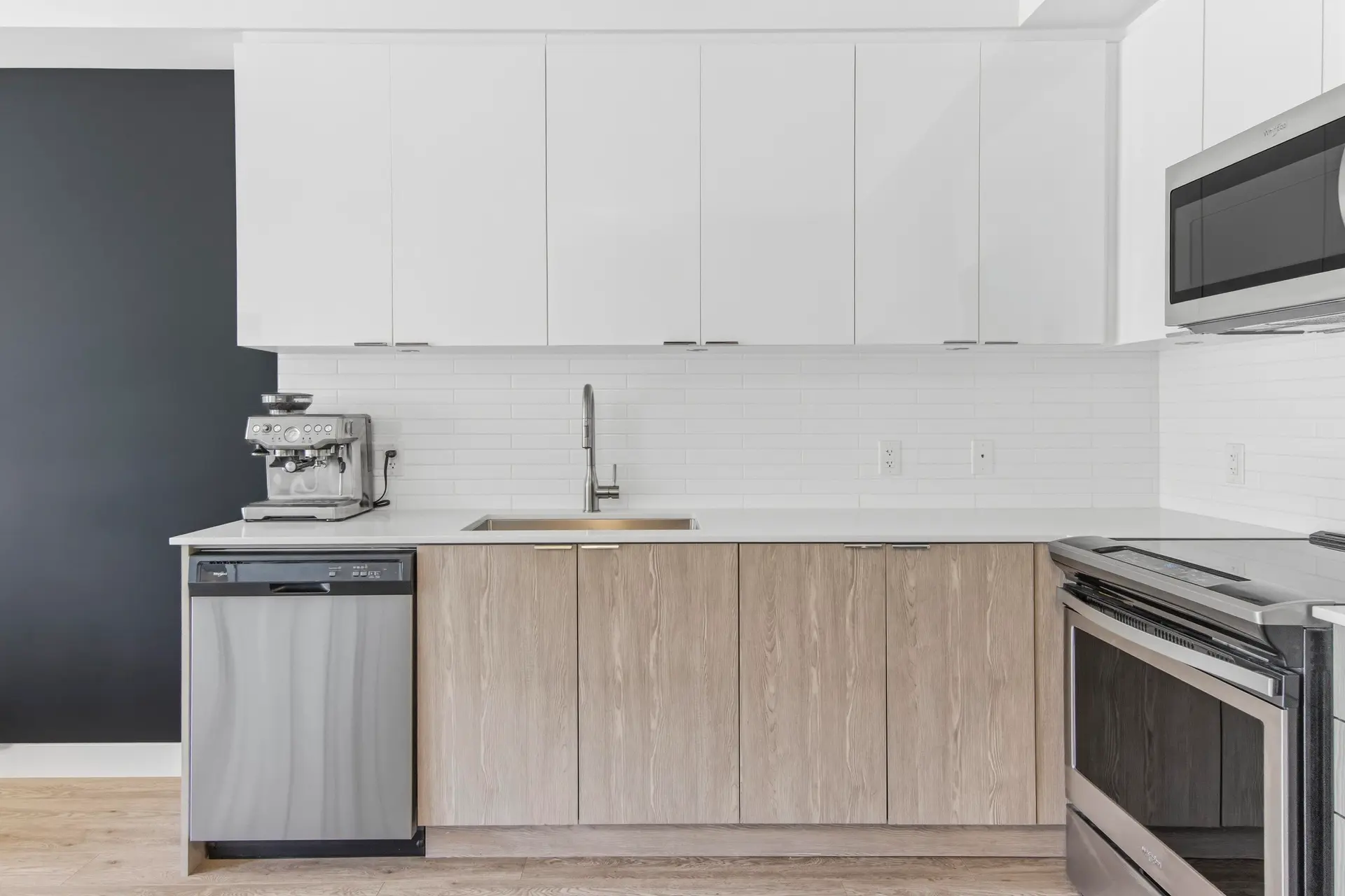 Property at #417 37881 CLEVELAND AVENUE, Squamish, BC