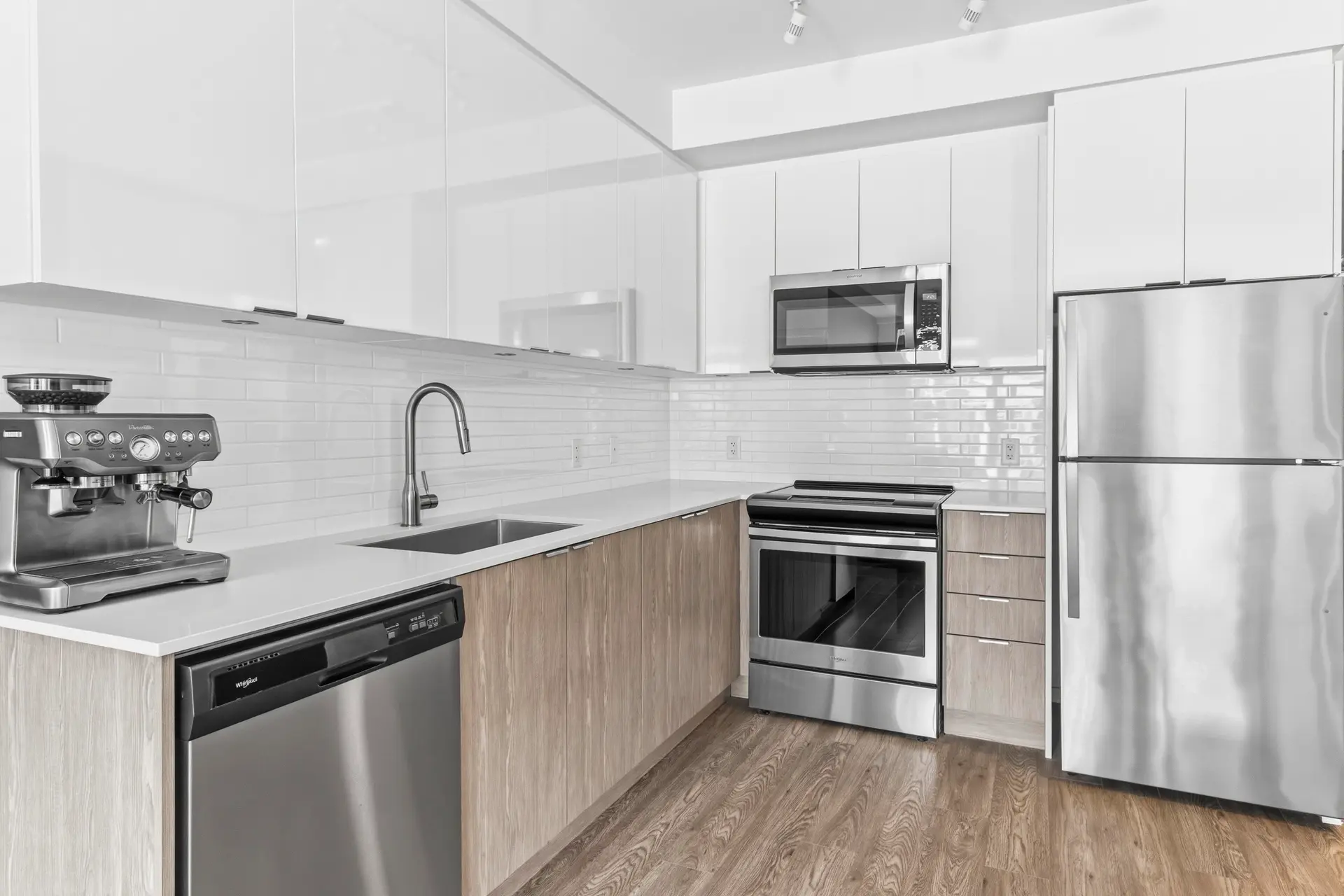 Property at #417 37881 CLEVELAND AVENUE, Squamish, BC