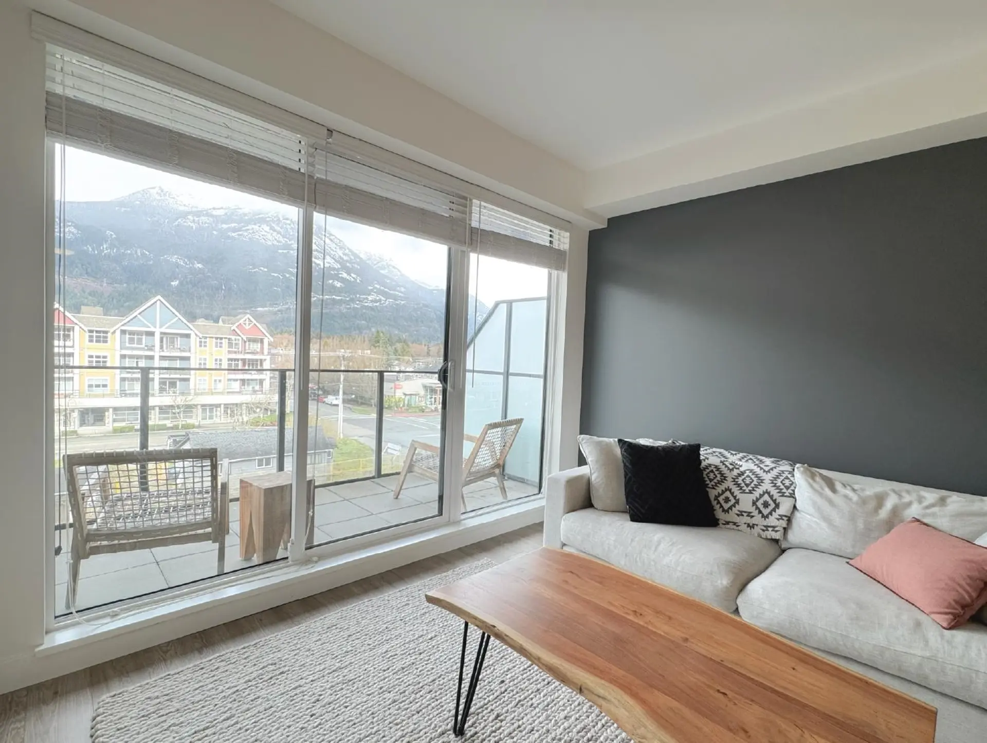 Property at #417 37881 CLEVELAND AVENUE, Squamish, BC