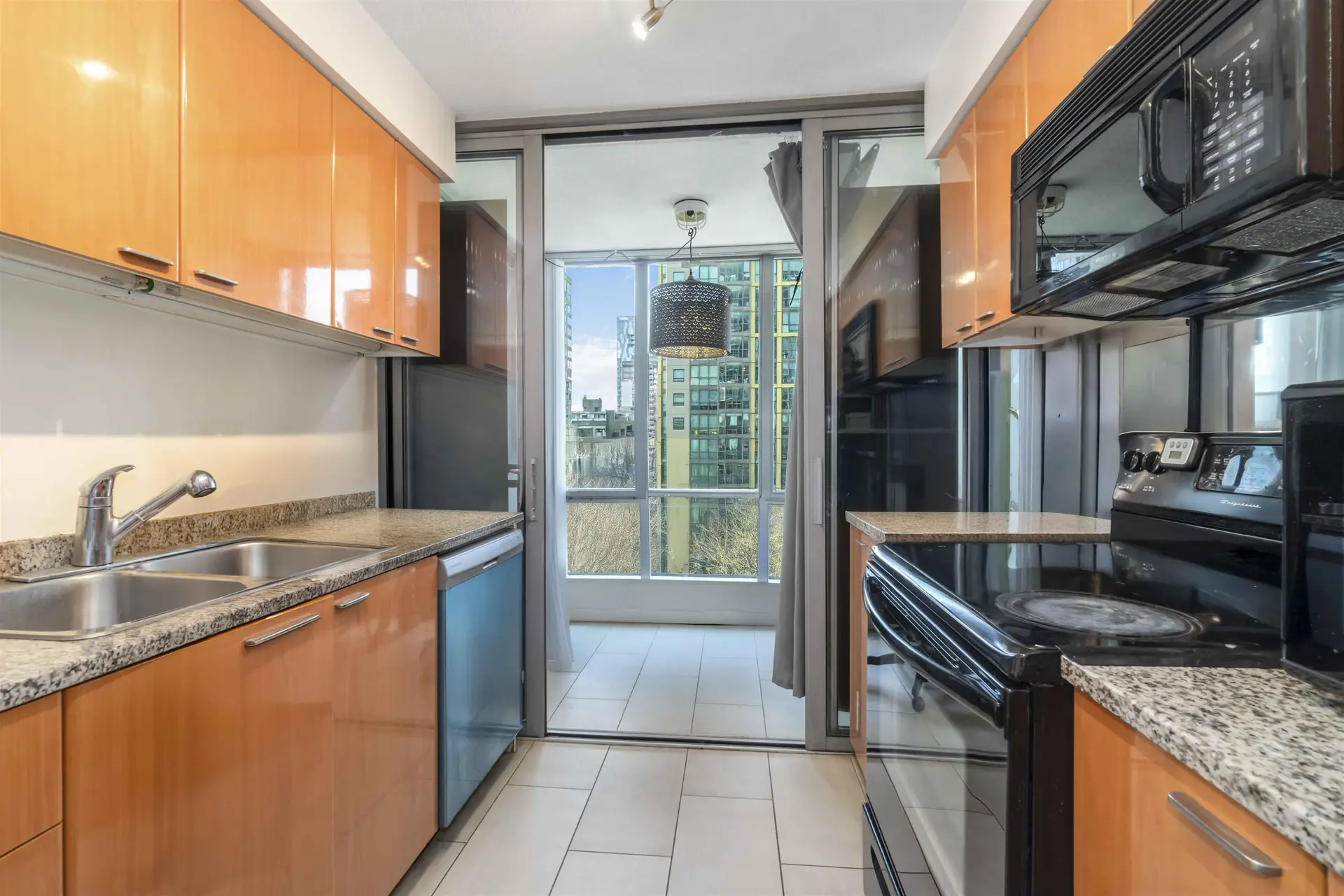 #1408 1288 W Georgia Street - Image 11