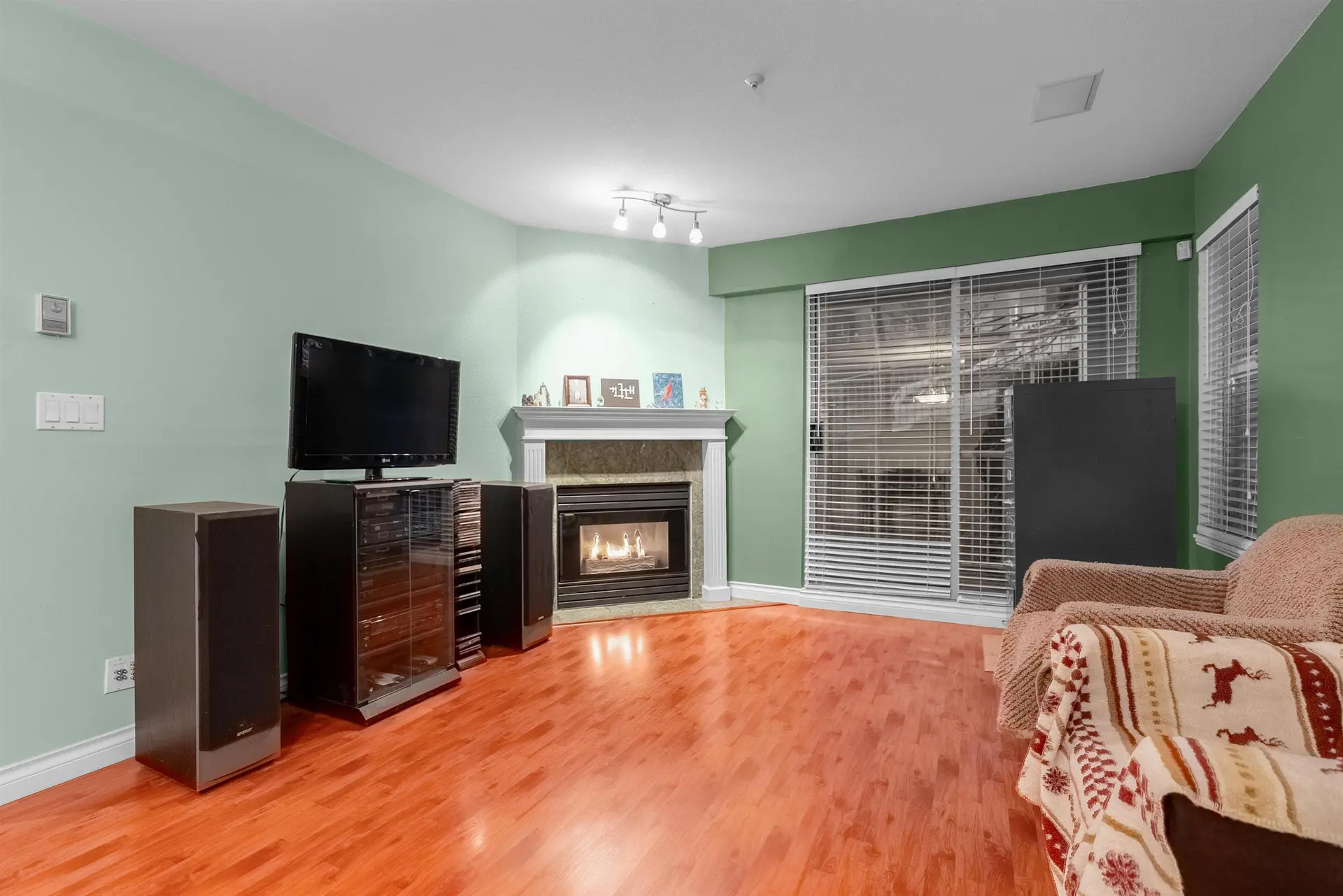 Property at #505 1032 QUEENS AVENUE, New Westminster, BC