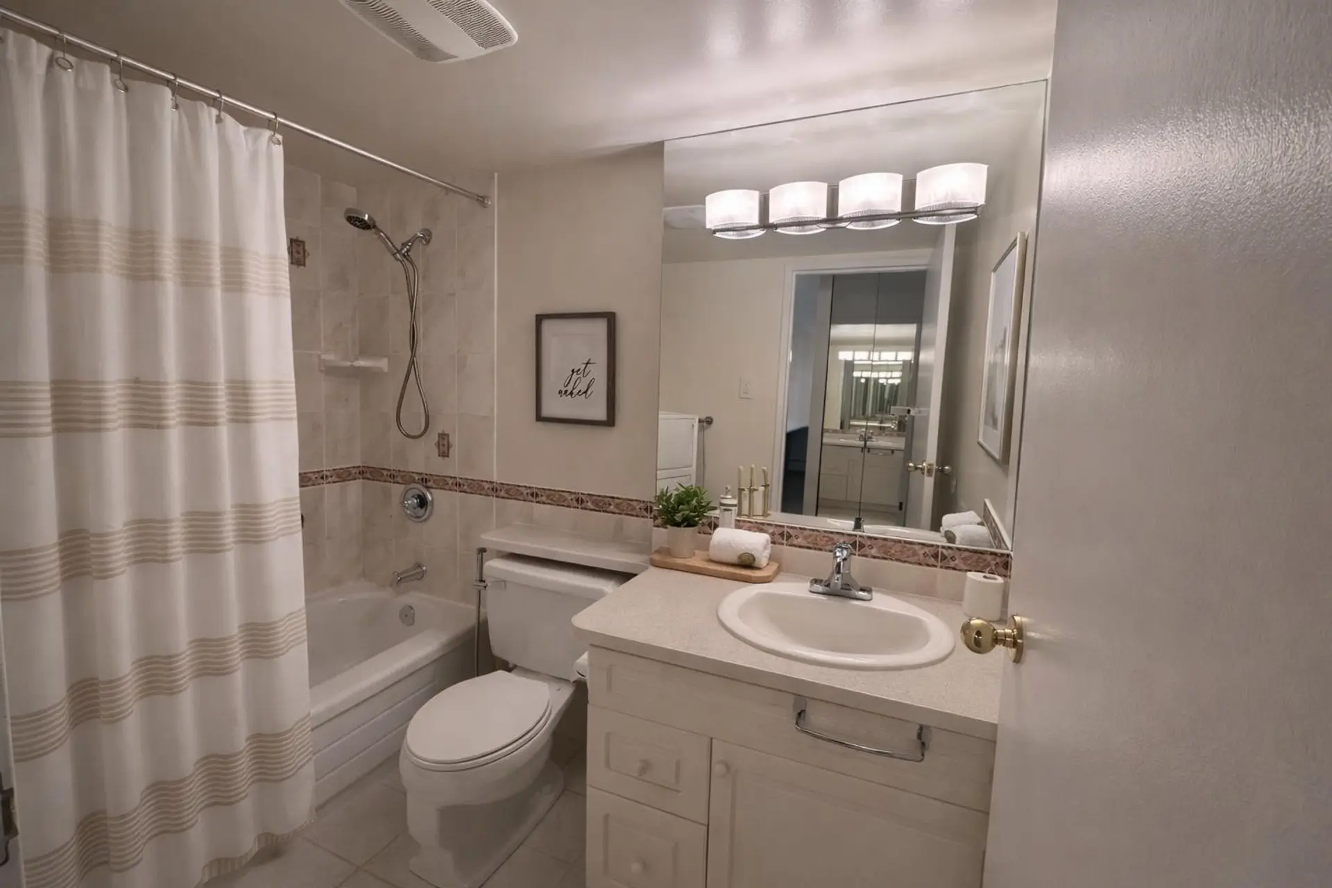 Property at #609 2016 FULLERTON AVENUE, North Vancouver, BC