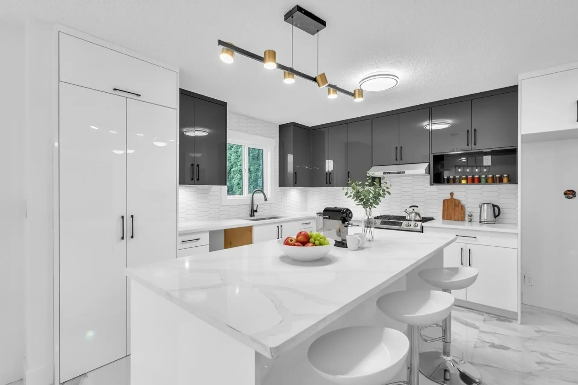 Property at 45122 BALMORAL AVENUE, Chilliwack, BC