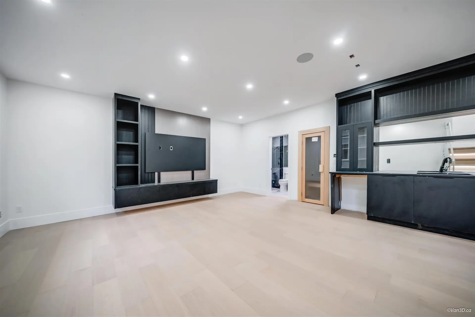 Property at 819 CORNELL AVENUE, Coquitlam, BC