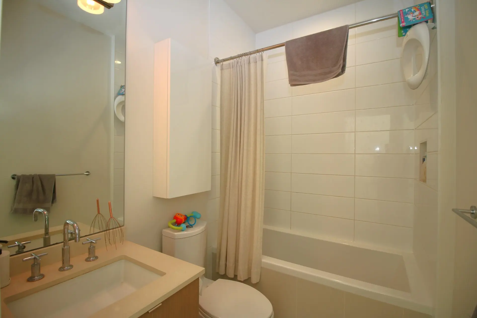 Property at 125 E 1ST AVENUE, Vancouver, BC