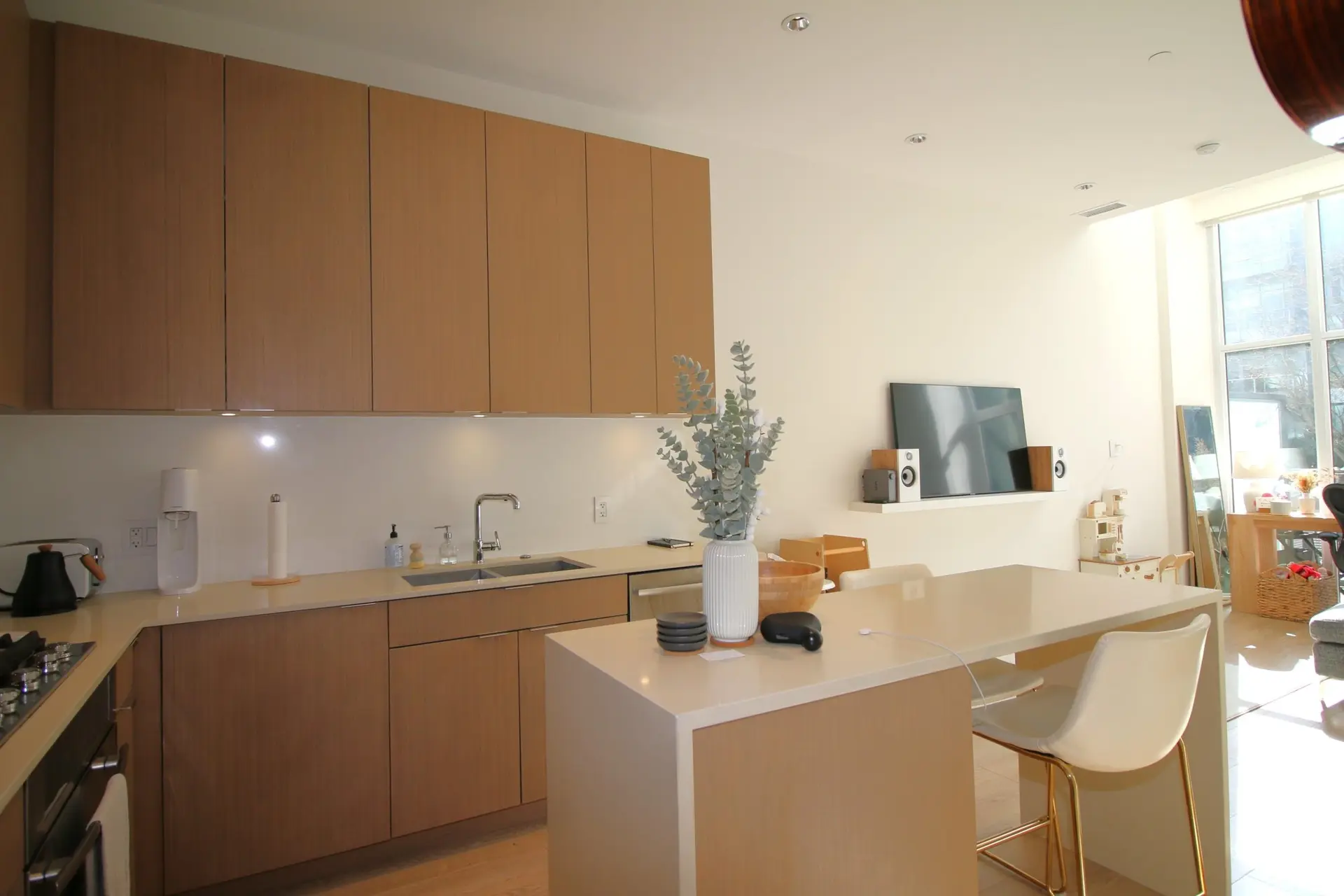 Property at 125 E 1ST AVENUE, Vancouver, BC
