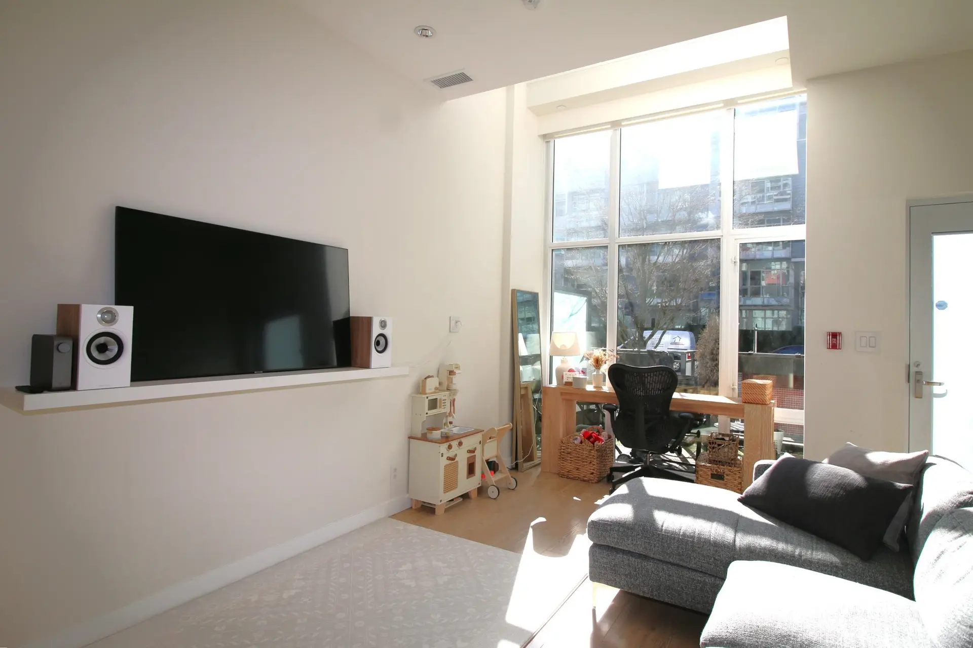 Property at 125 E 1ST AVENUE, Vancouver, BC