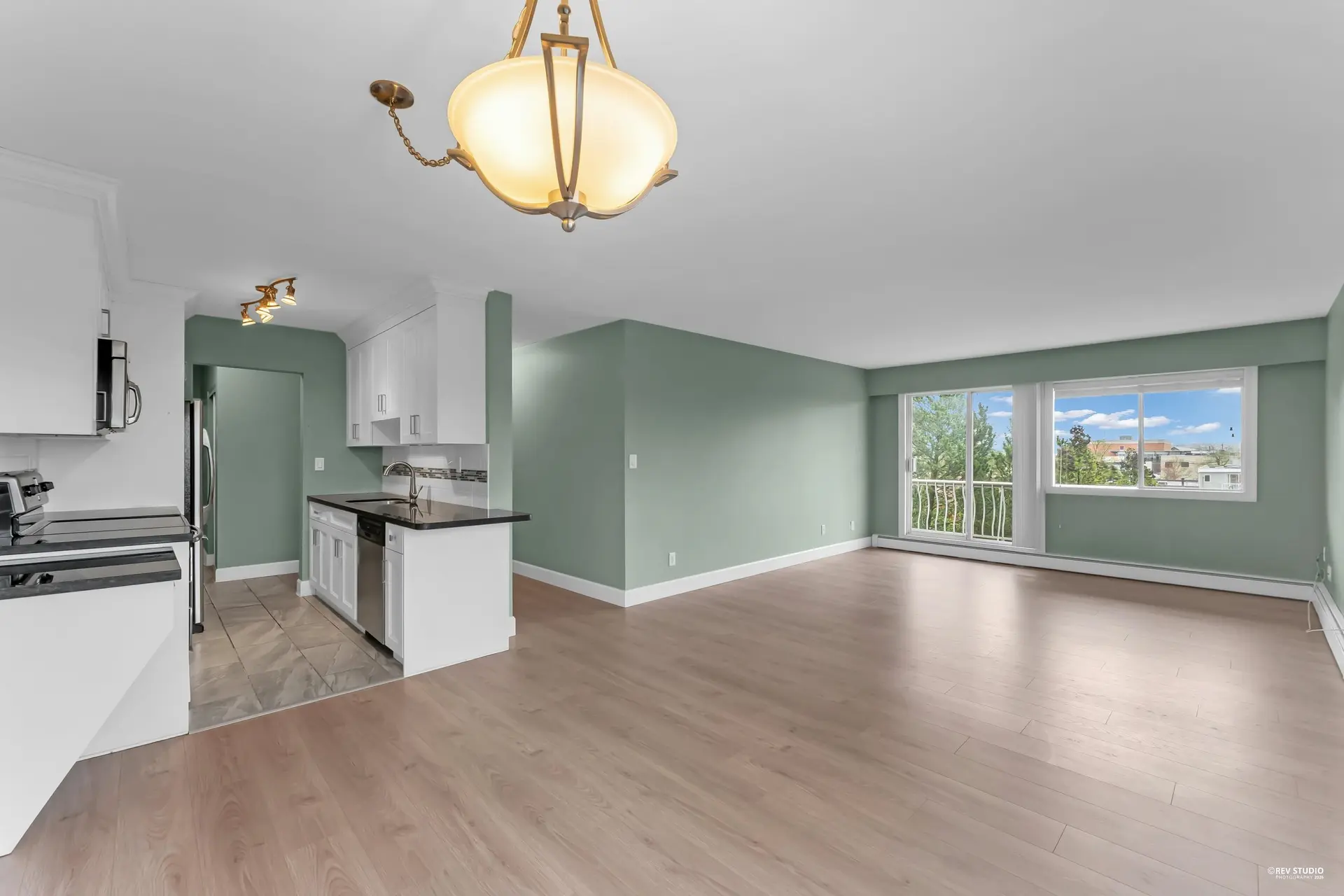 Property at #322 17707 57A AVENUE, Surrey, BC