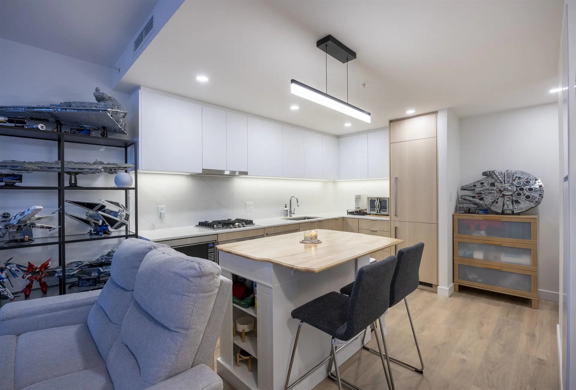 Property at #1205 318 ALDERSON AVENUE, Coquitlam, BC