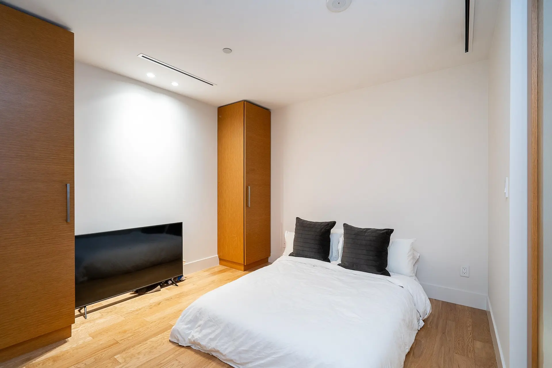 Property at #1803 667 HOWE STREET, Vancouver, BC