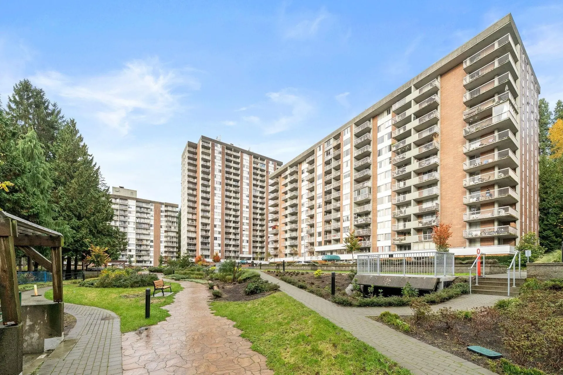 Property at #202 2012 FULLERTON AVENUE, North Vancouver, BC