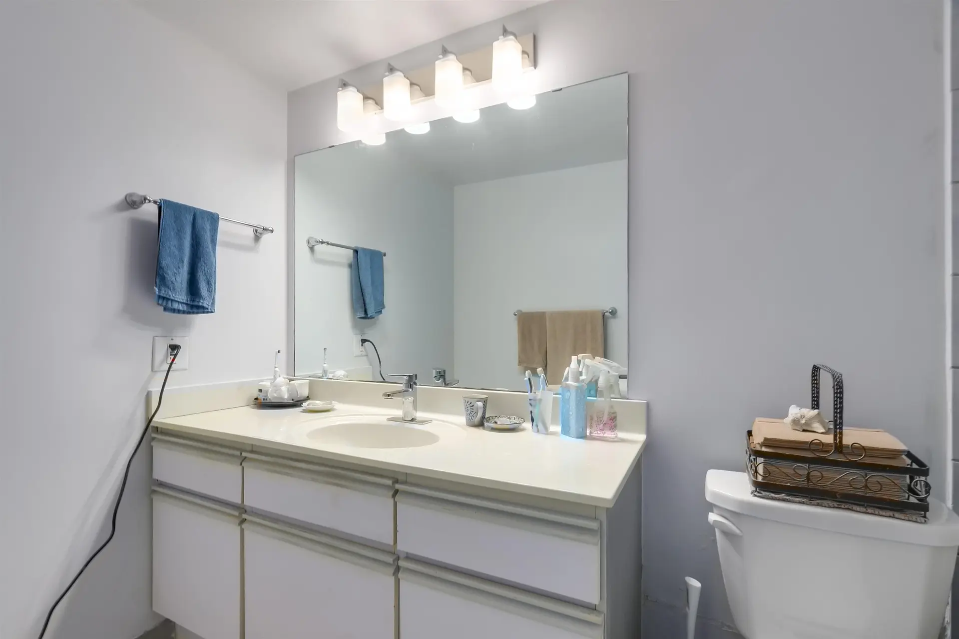 Property at #402 2024 FULLERTON AVENUE, North Vancouver, BC