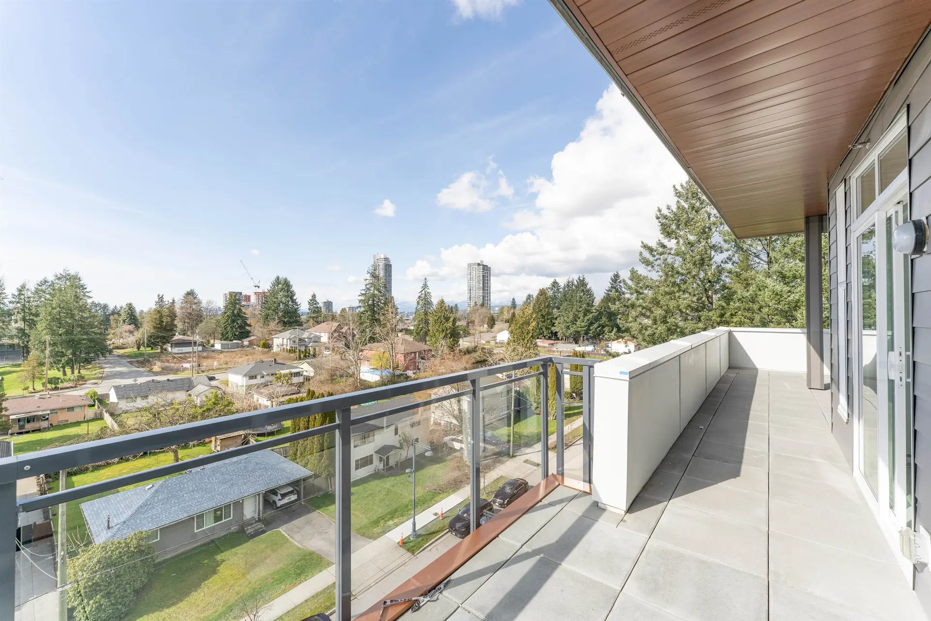 Property at #608 10488 138A STREET, Surrey, BC