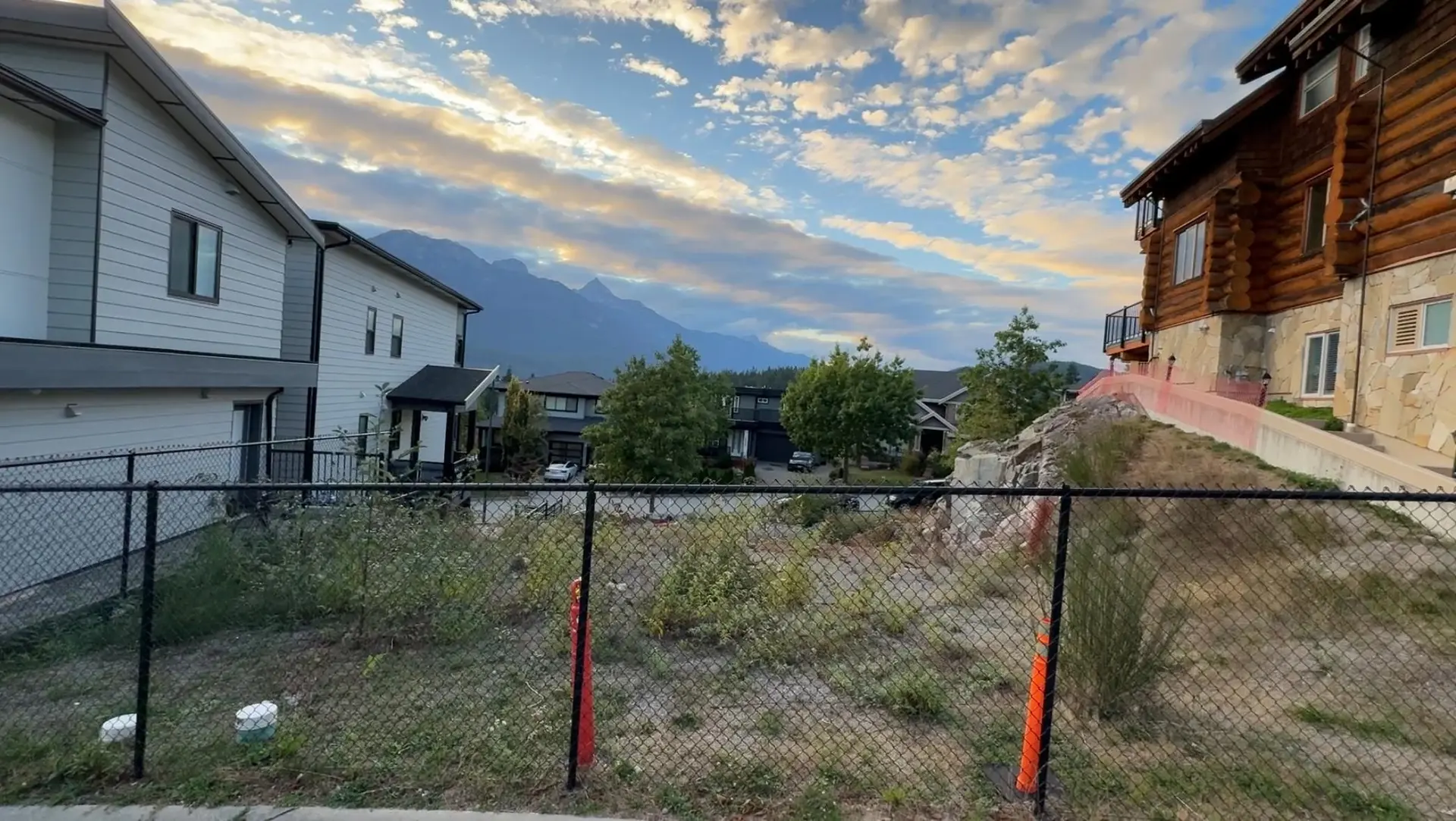 Property at 40876 THE CRESCENT, Squamish, BC