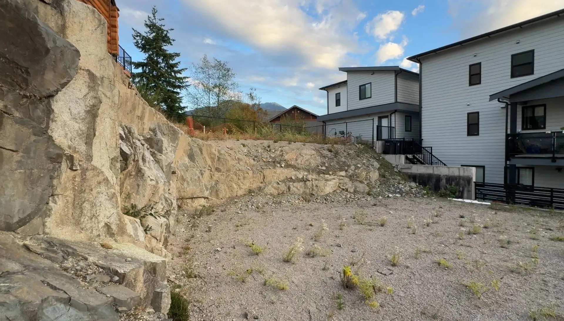 Property at 40876 THE CRESCENT, Squamish, BC