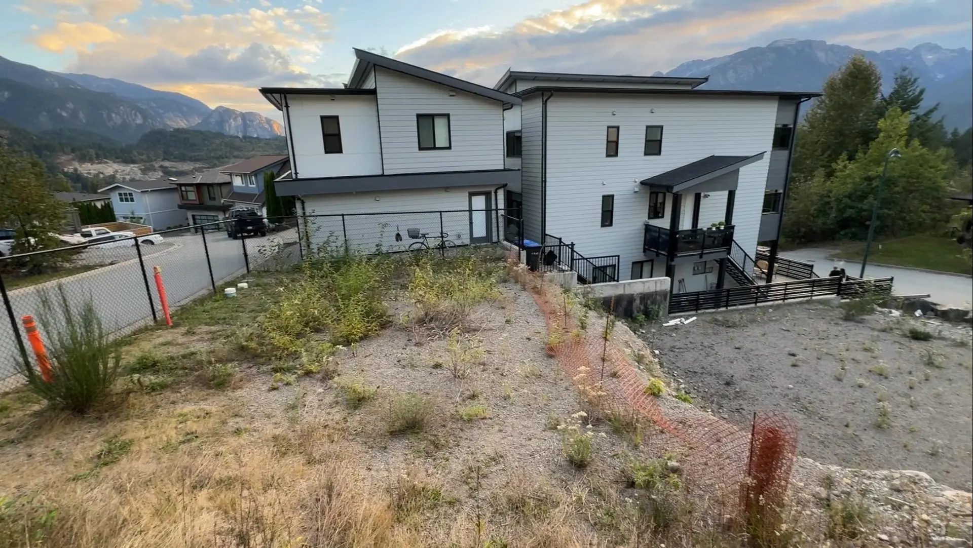 Property at 40876 THE CRESCENT, Squamish, BC