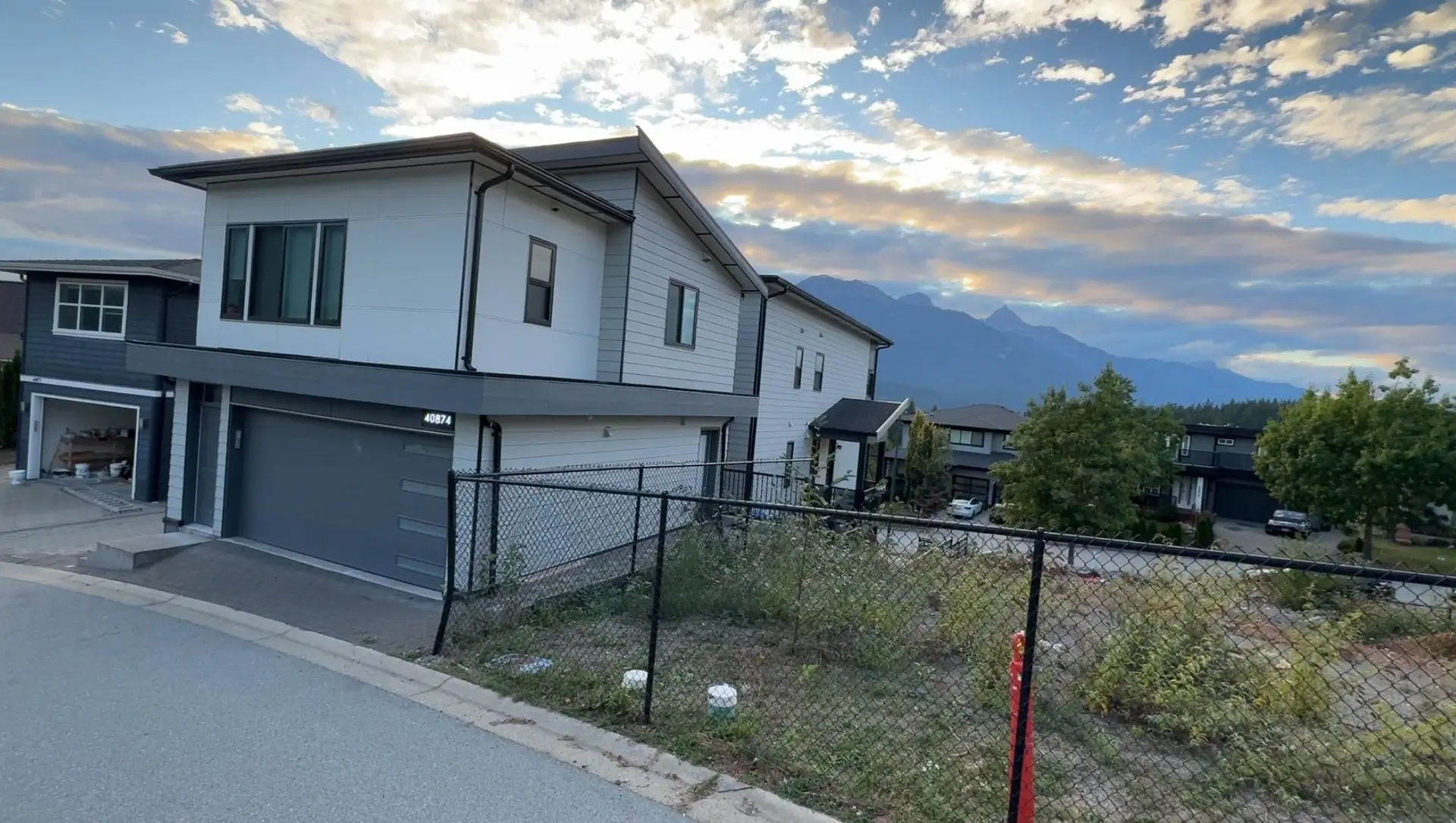 Property at 40876 THE CRESCENT, Squamish, BC