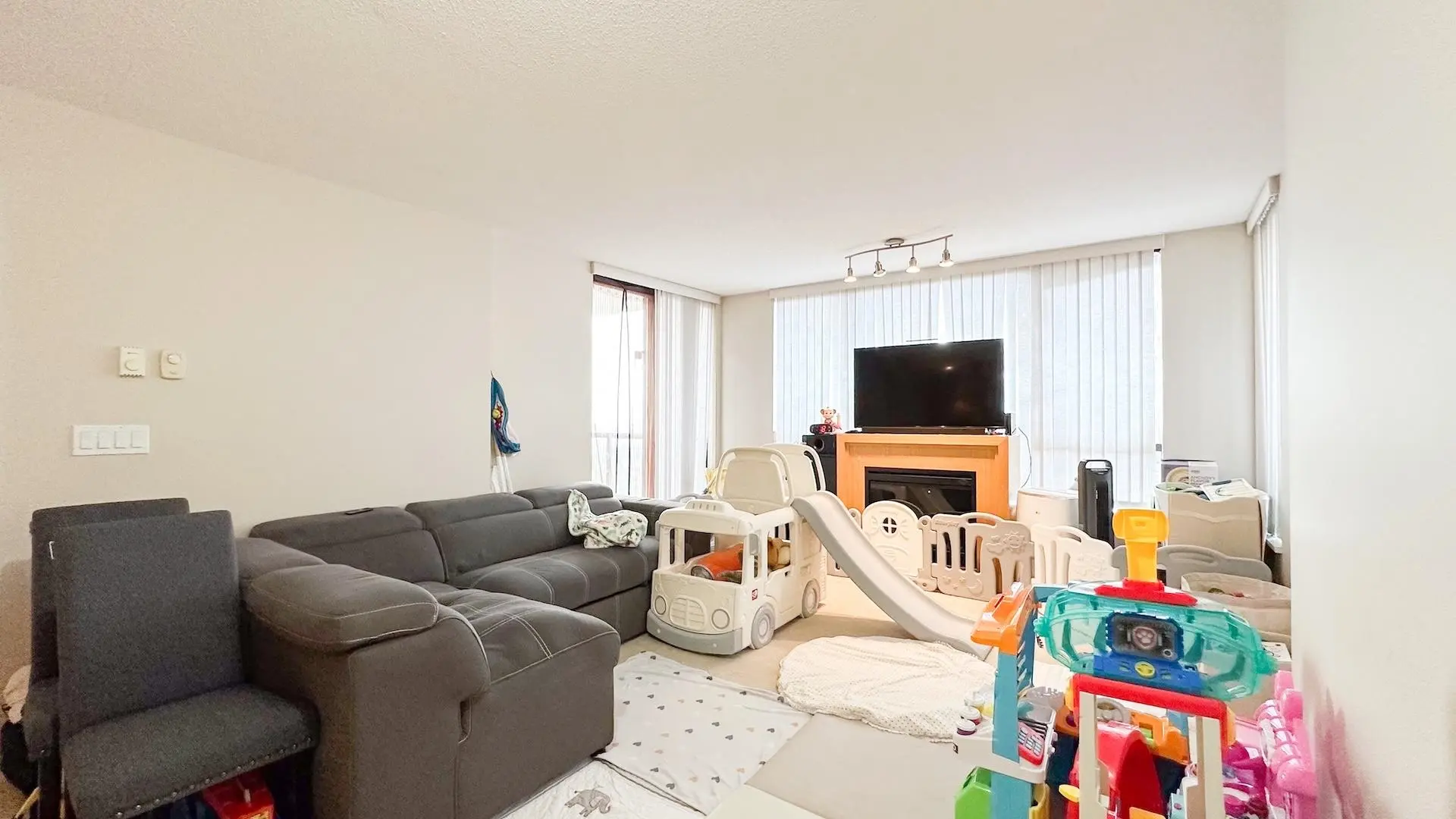 Property at #2105 7088 SALISBURY AVENUE, Burnaby, BC