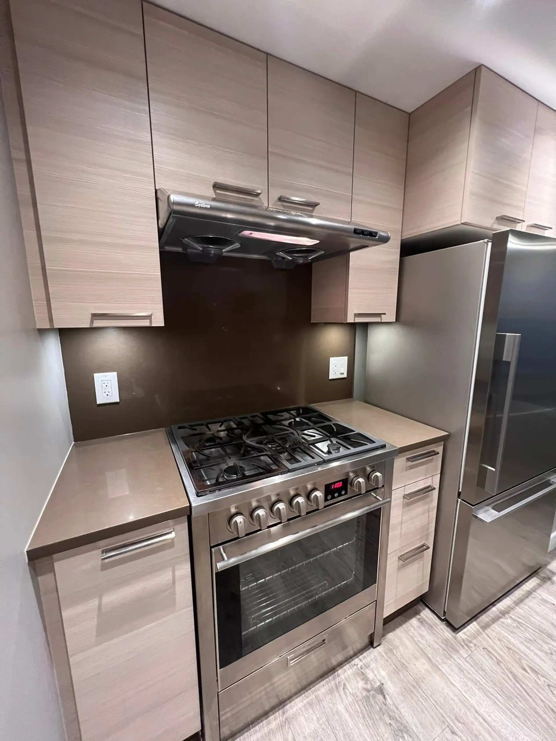 Property at #915 6288 NO. 3 ROAD, Richmond, BC