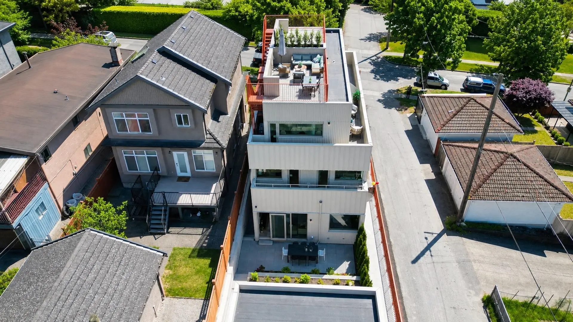 #1 2915 E 5th Avenue - Image 14