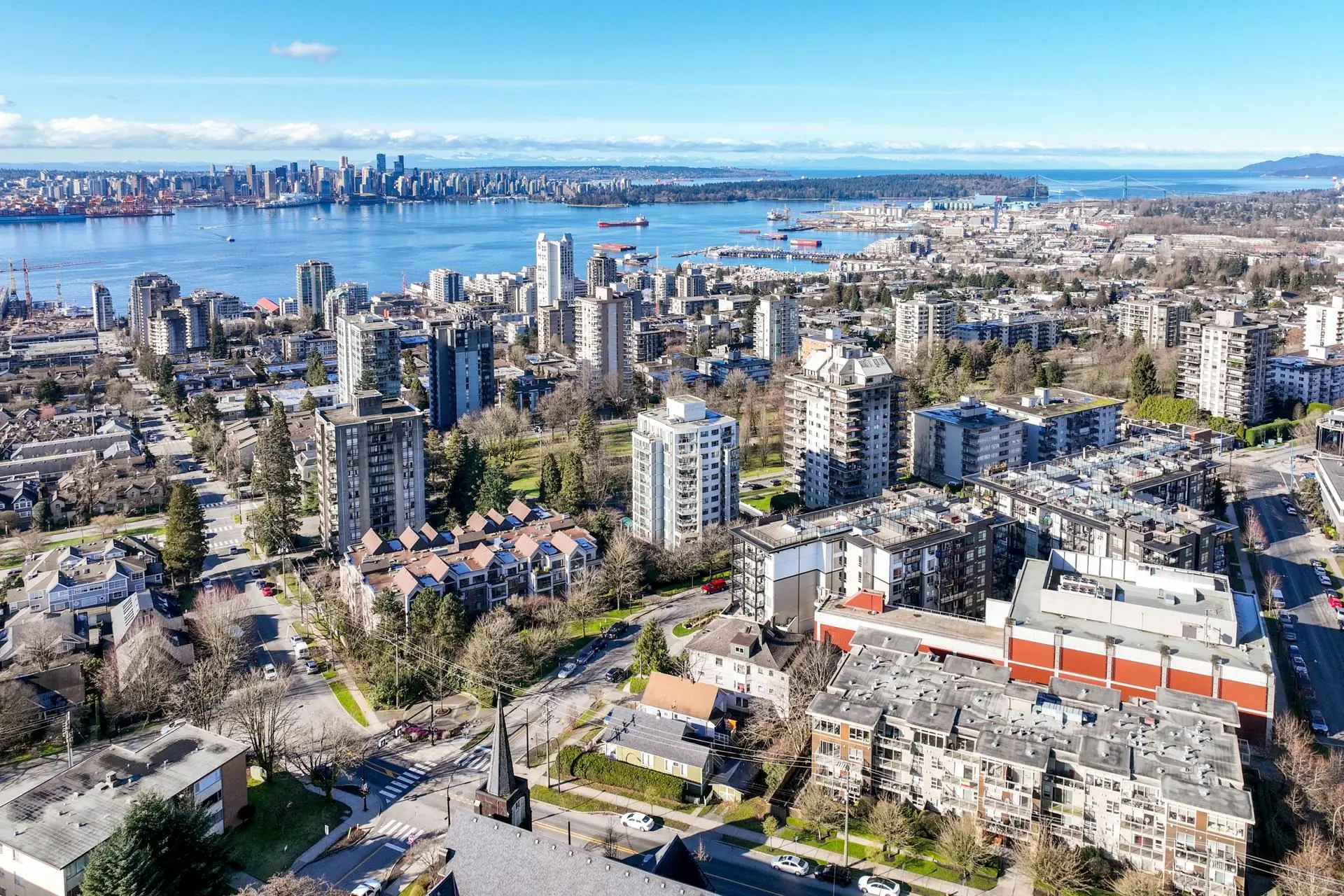 Property at 160 E 10TH STREET, North Vancouver, BC