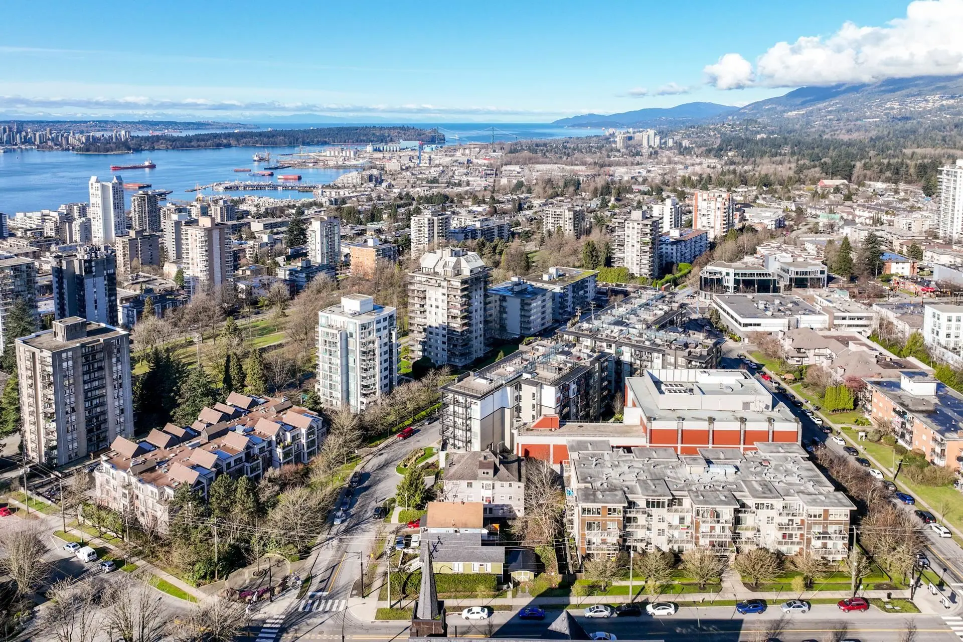 Property at 160 E 10TH STREET, North Vancouver, BC