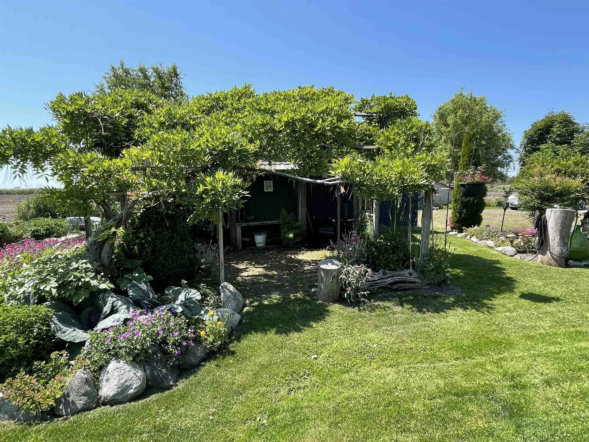 Property at 8640 LADNER TRUNK ROAD, Delta, BC