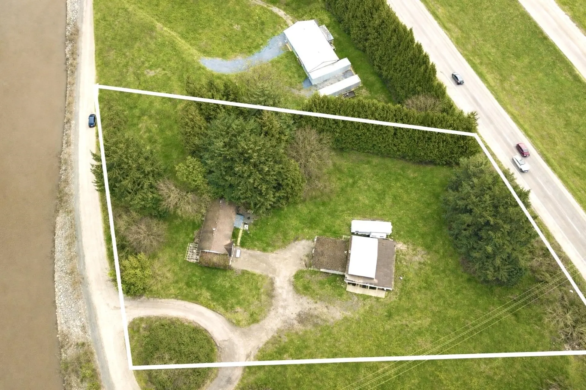 Property at 37795 NORTH PARALLEL ROAD, Abbotsford, BC