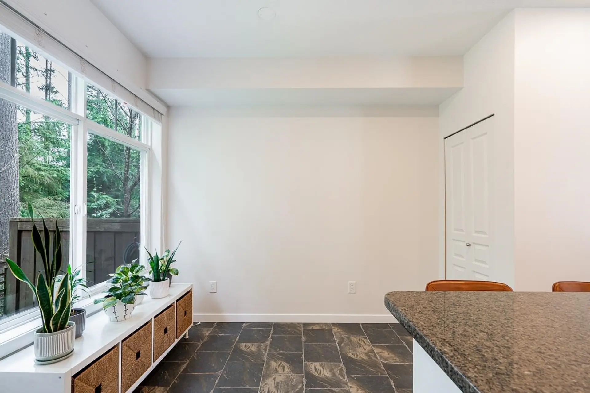 #27 2000 Panorama Drive - Image 7