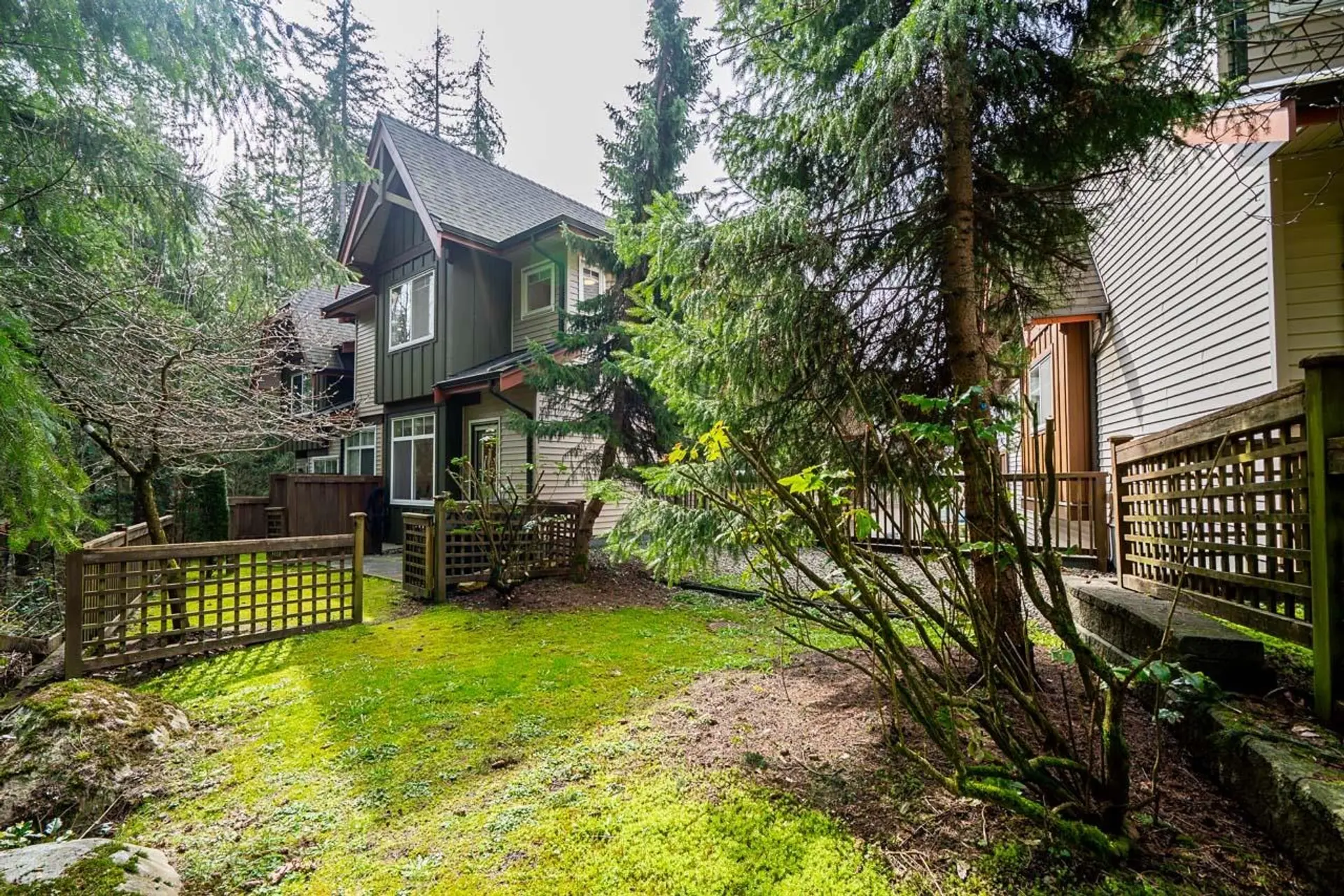 #27 2000 Panorama Drive - Image 1