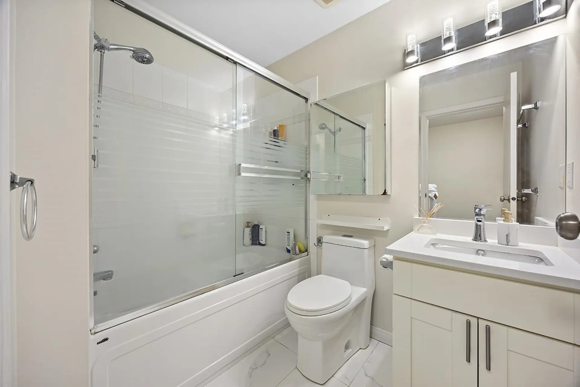 Property at #52 7088 LYNNWOOD DRIVE, Richmond, BC