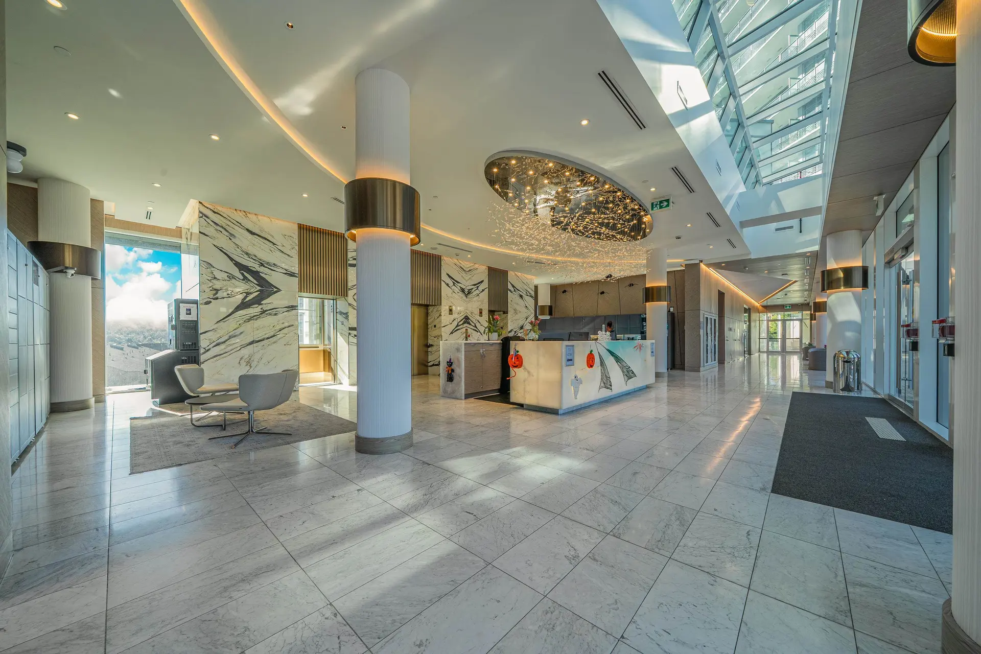 #3808 4720 Lougheed Highway - Image 2