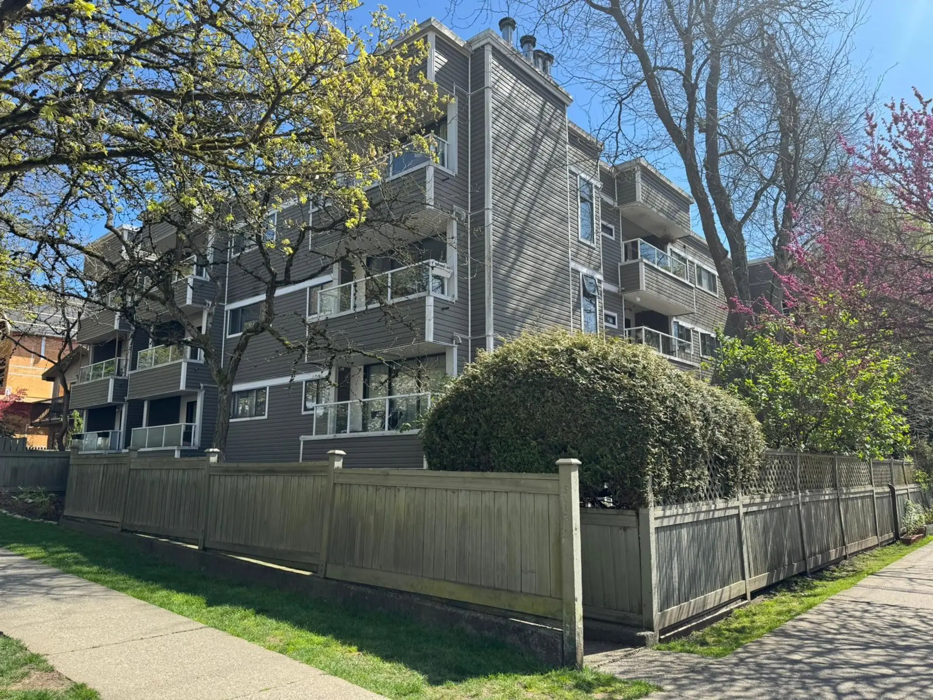 Property at #206 674 W 17th Avenue, Vancouver, BC