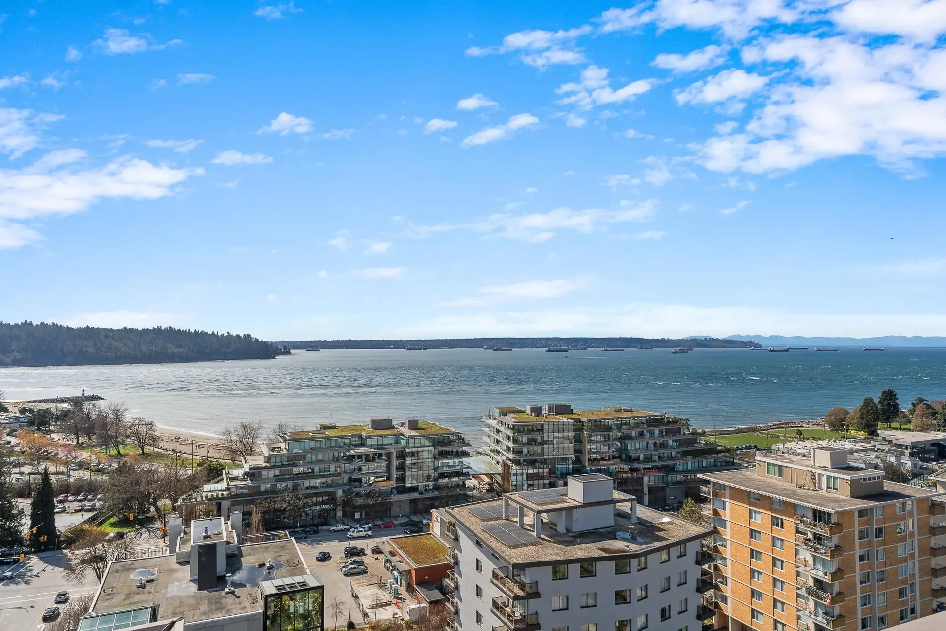 Property at #1405 555 13TH STREET, West Vancouver, BC