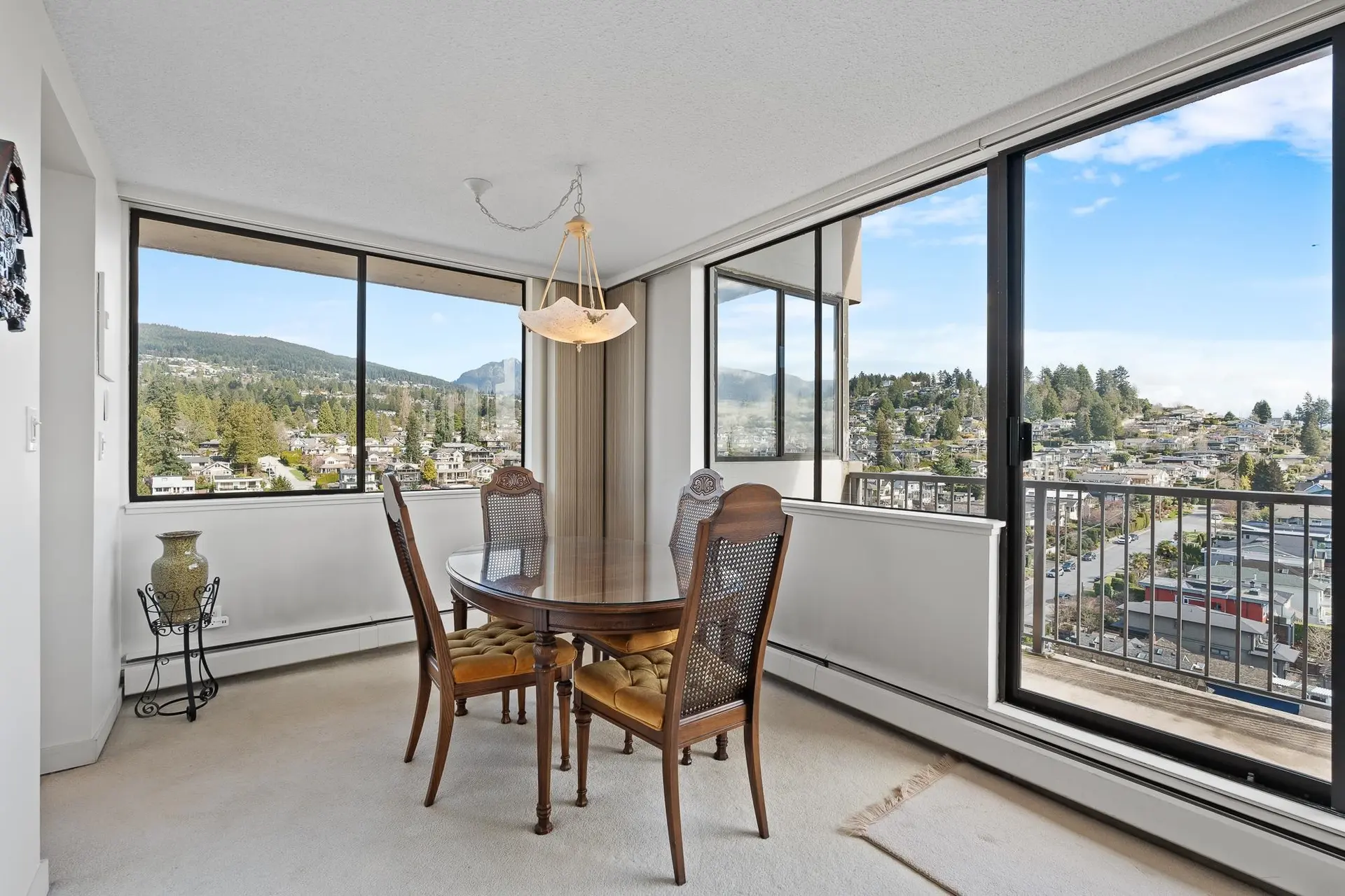 Property at #1405 555 13TH STREET, West Vancouver, BC