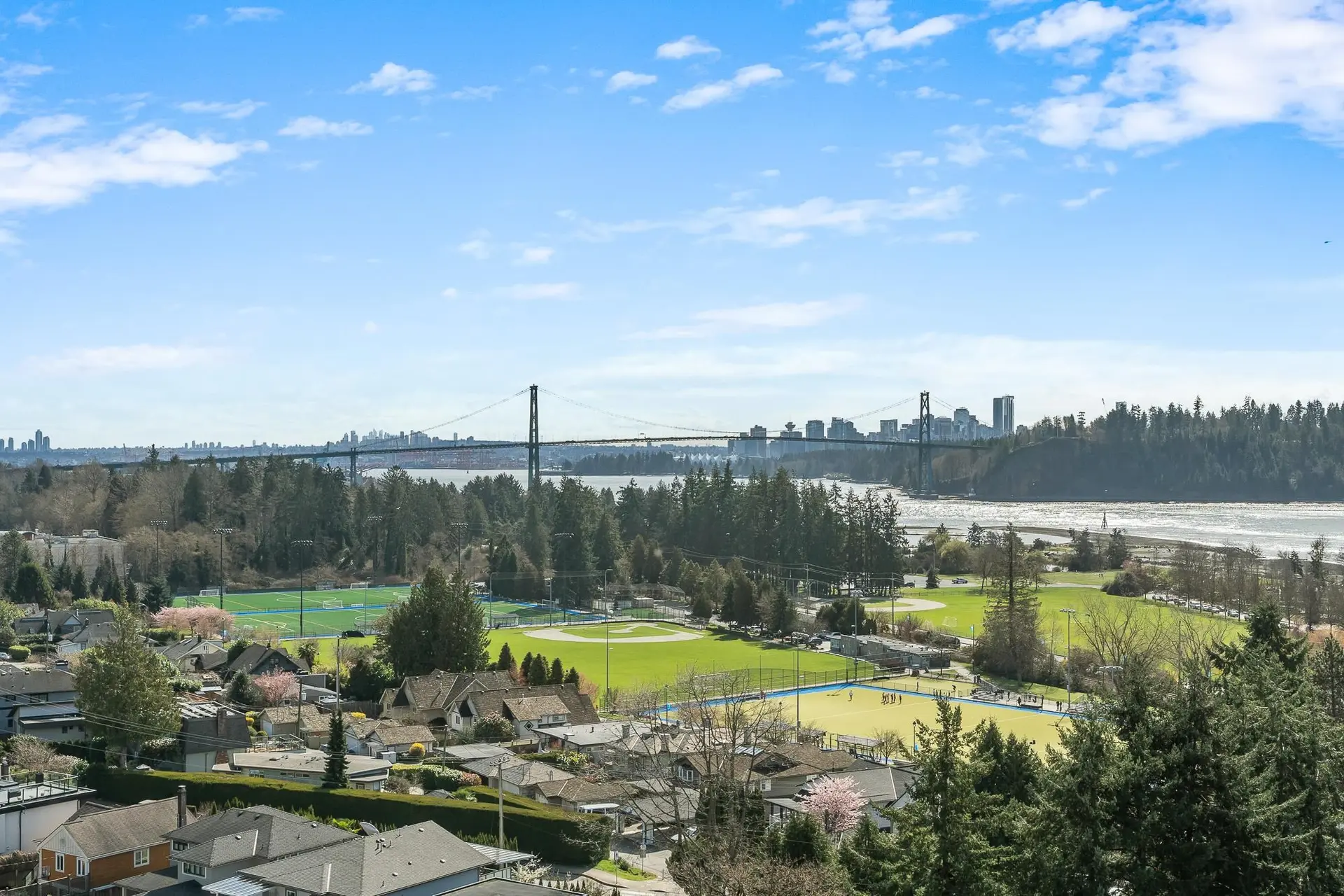 Property at #1405 555 13TH STREET, West Vancouver, BC