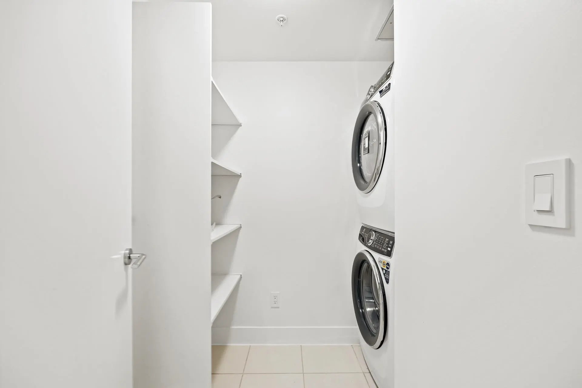 Property at #1505 1473 JOHNSTON ROAD, White Rock, BC