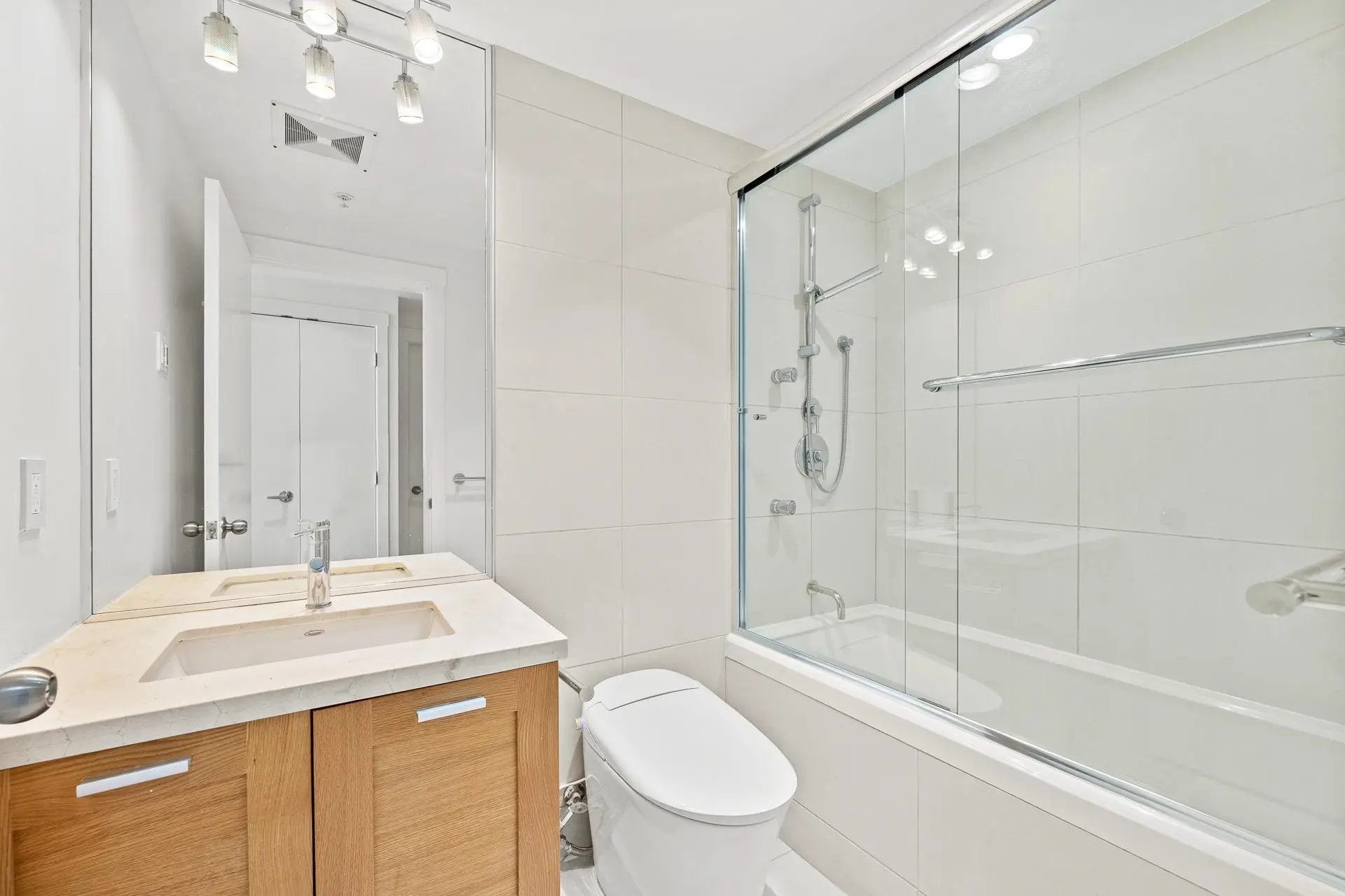 Property at #1505 1473 JOHNSTON ROAD, White Rock, BC