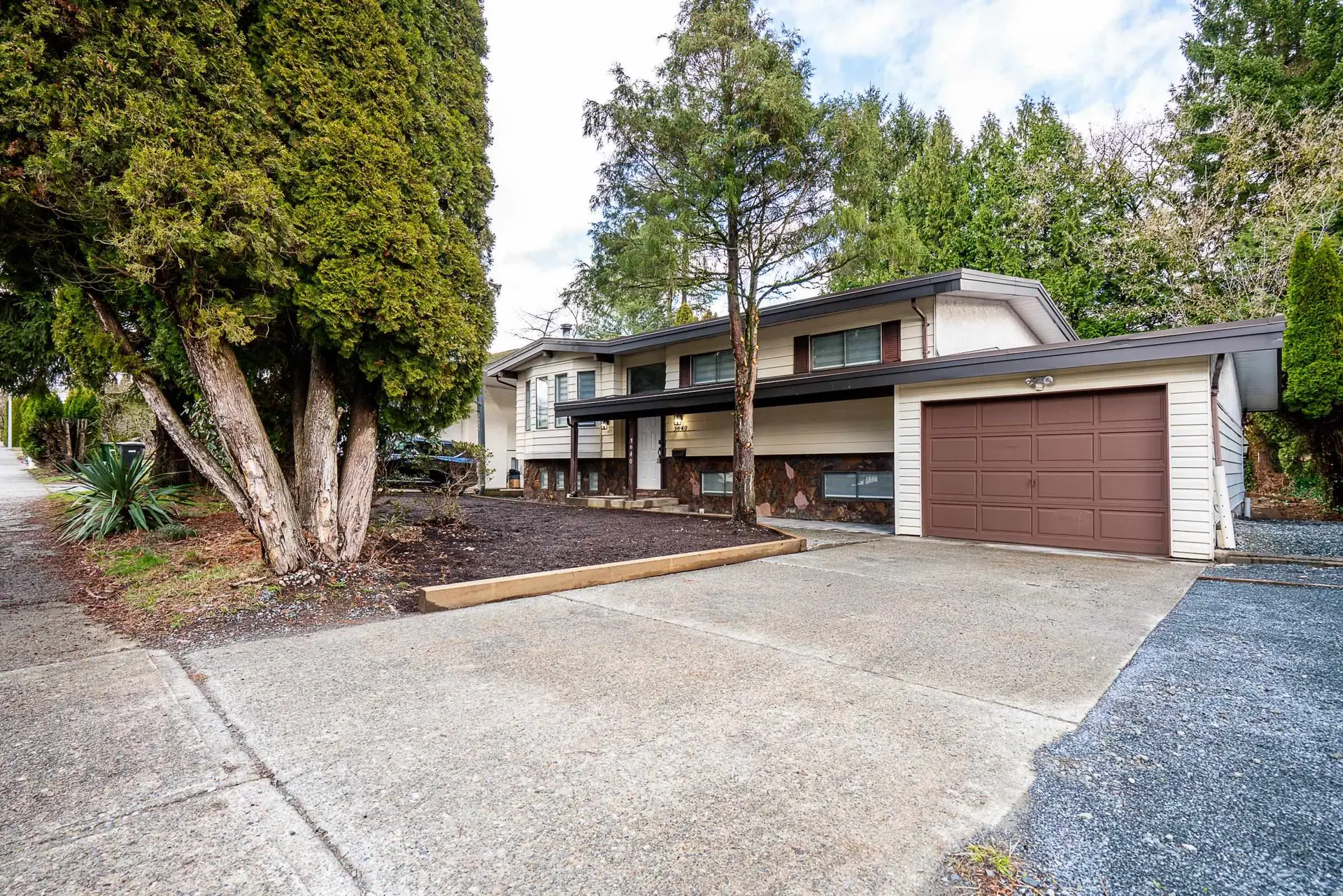 Property at 3640 Old Clayburn Road, Abbotsford, BC