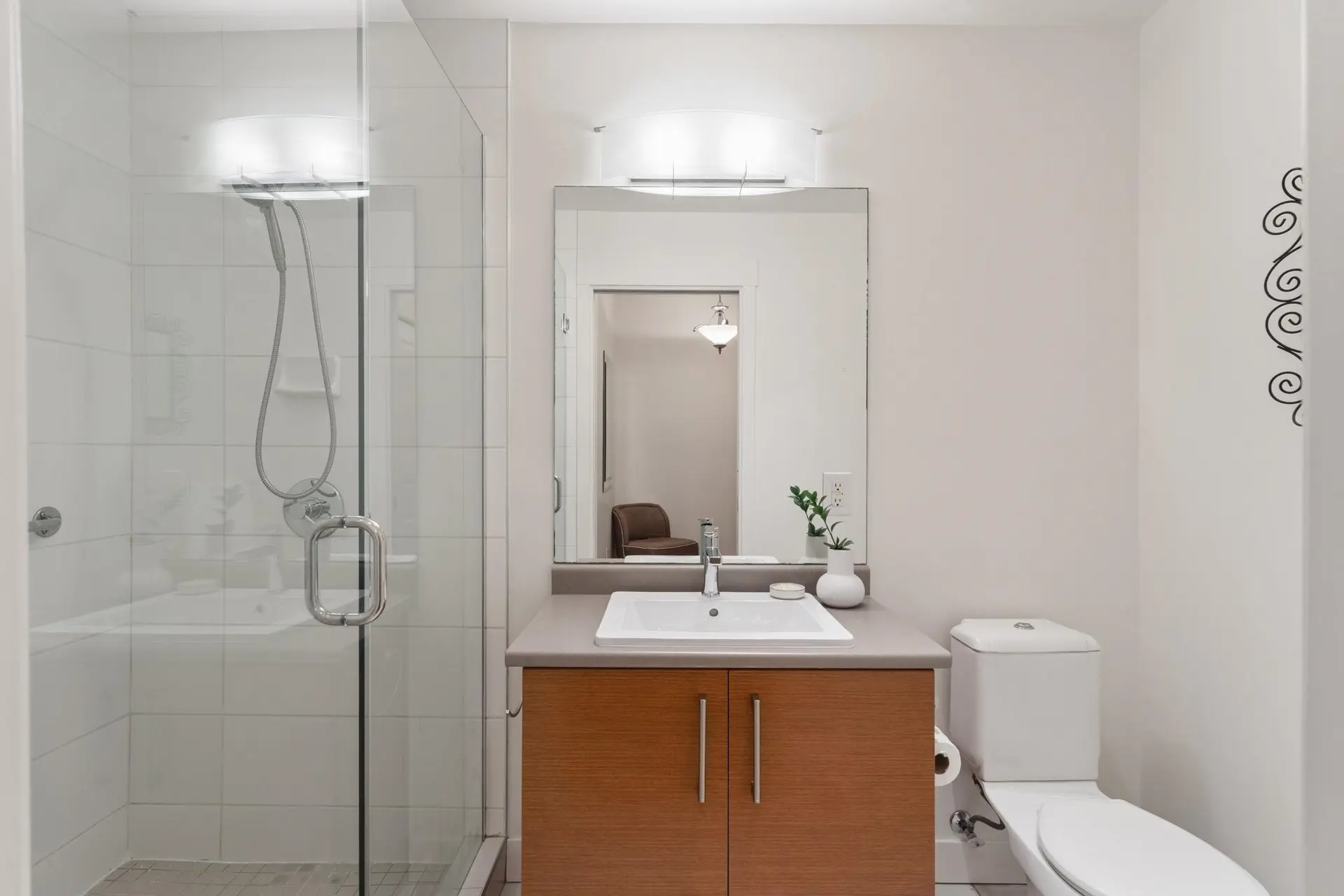 Property at #306 188 W 29TH STREET, North Vancouver, BC