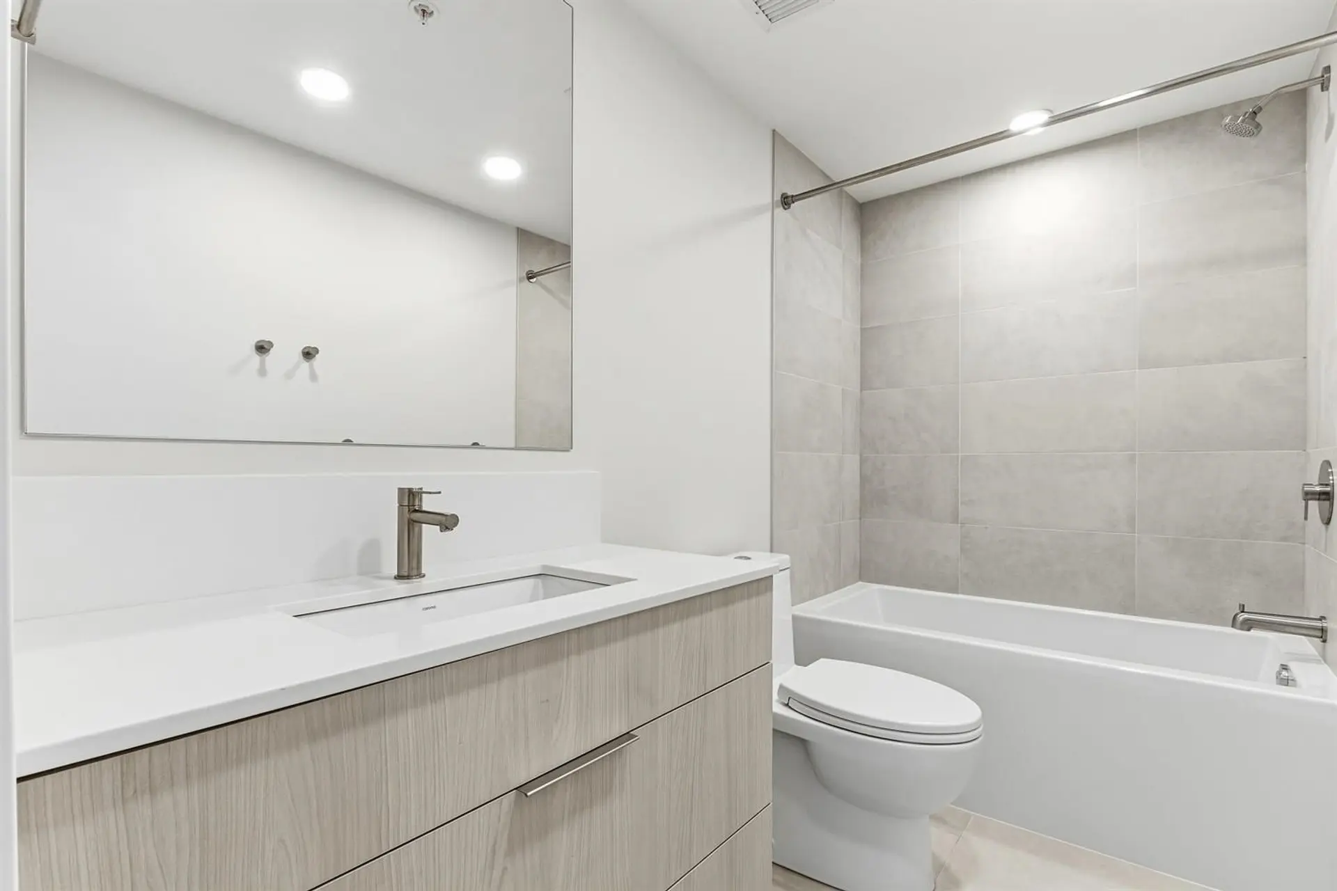 Property at #303 3590 W 39TH AVENUE, Vancouver, BC