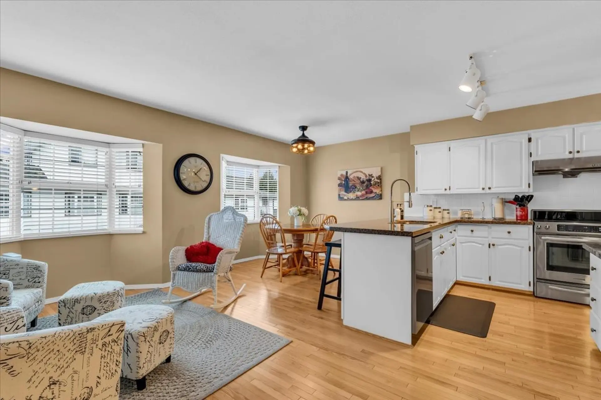 #25 10045 154 Street - Image 8