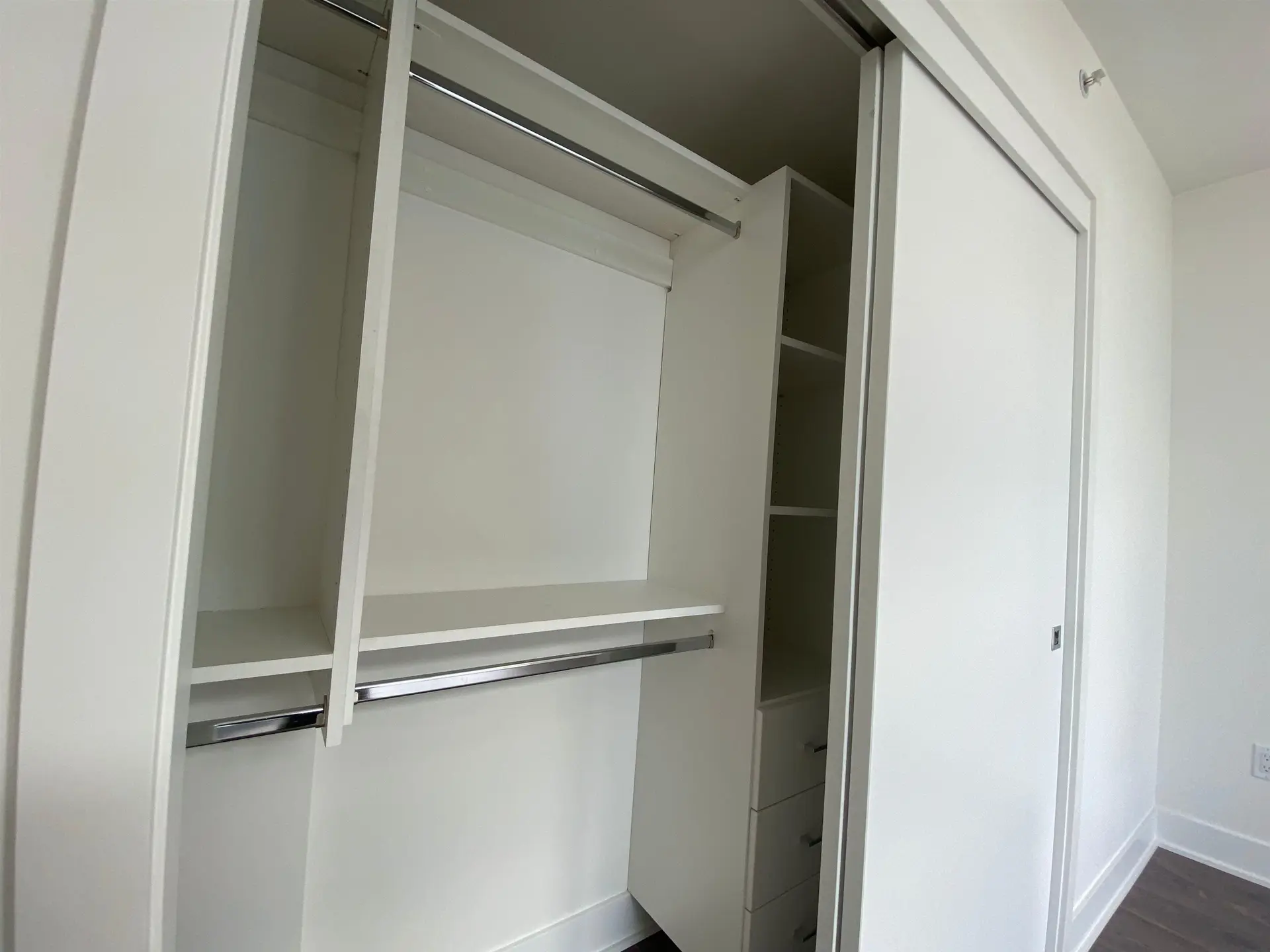 Property at #1608 450 WESTVIEW STREET, Coquitlam, BC